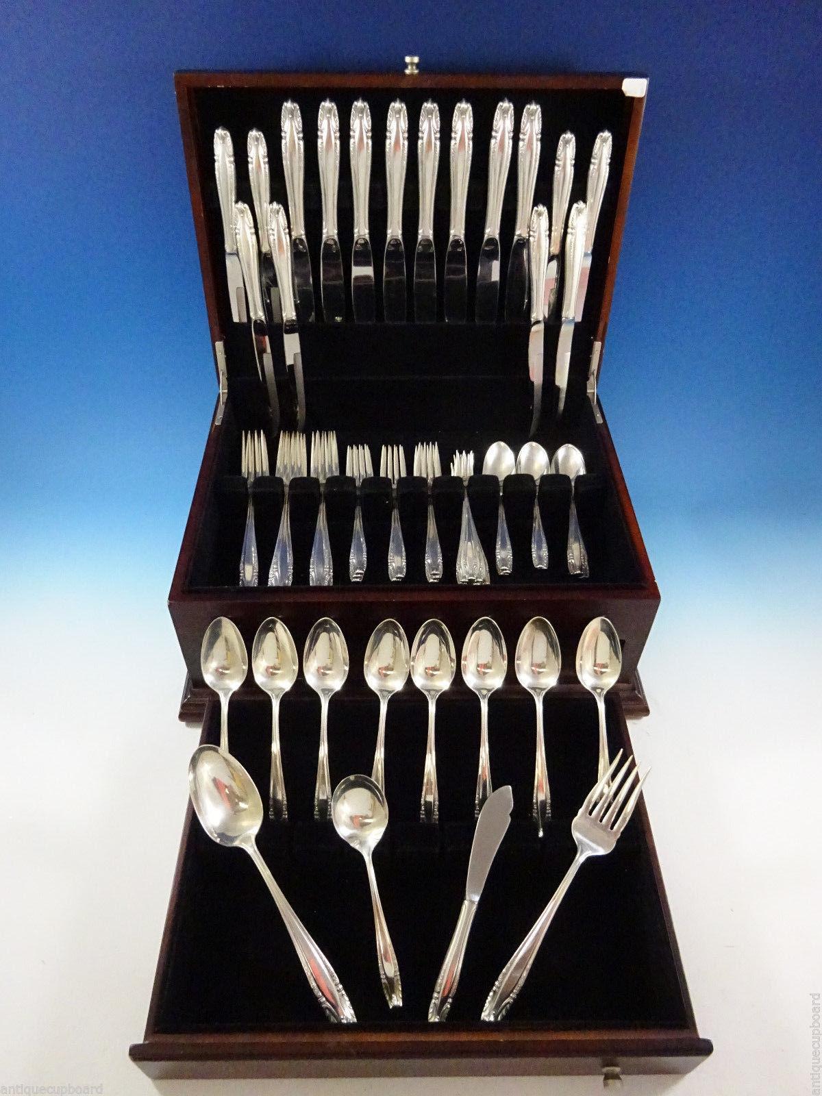 Stradivari by Wallace sterling silver dinner size flatware set, 60 pieces. This set includes:

8 dinner size knives, 9 3/4