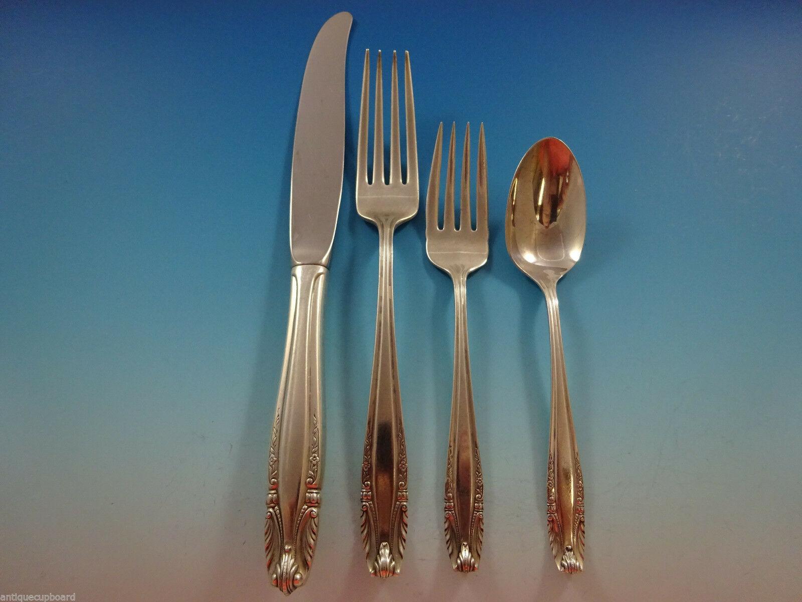 Stradivari by Wallace Sterling Silver Flatware Set for 8 Service 60 Piece Dinner In Excellent Condition For Sale In Big Bend, WI