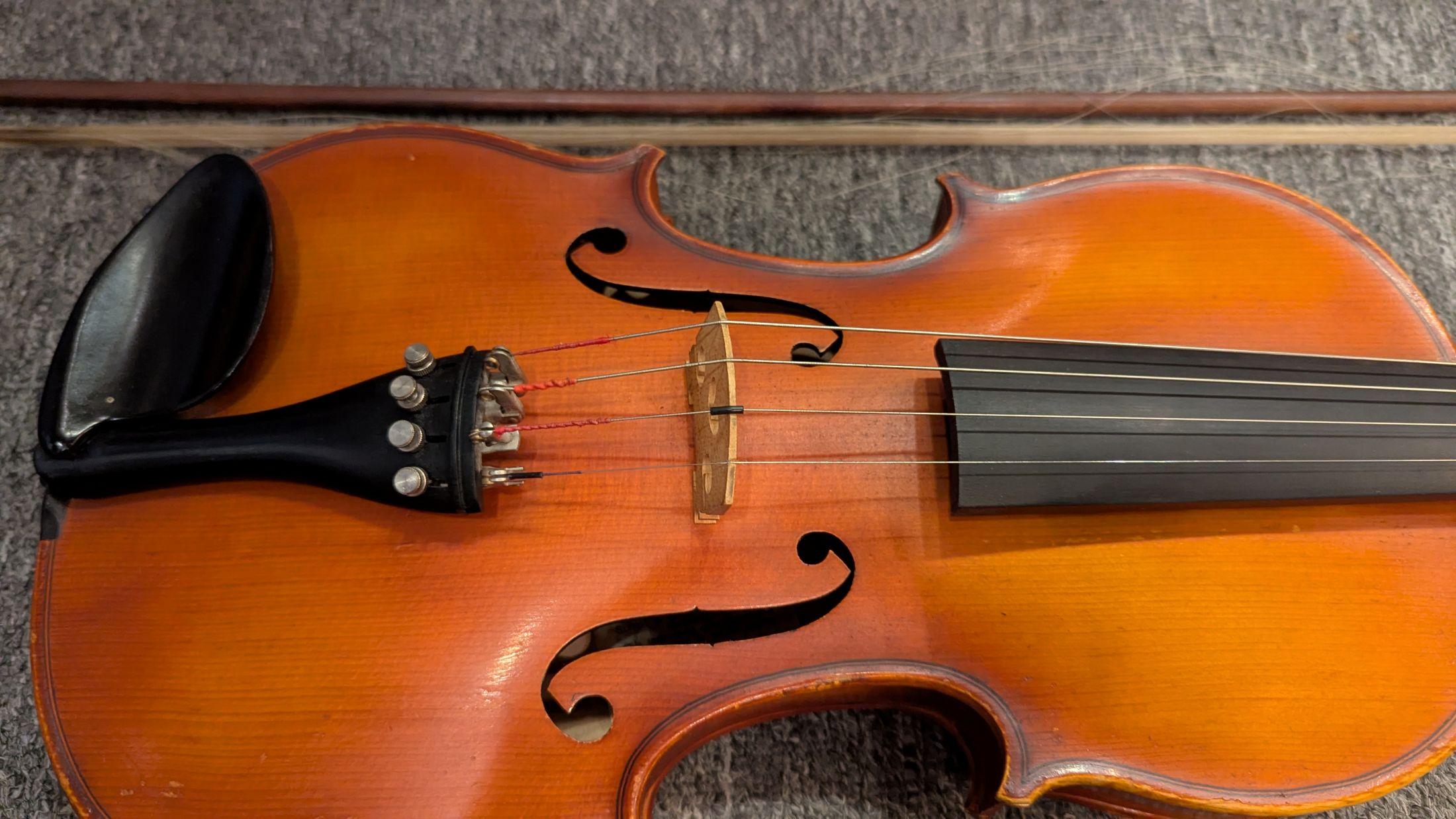 Stradivarius Violin copy In Good Condition For Sale In Pueblo, CO