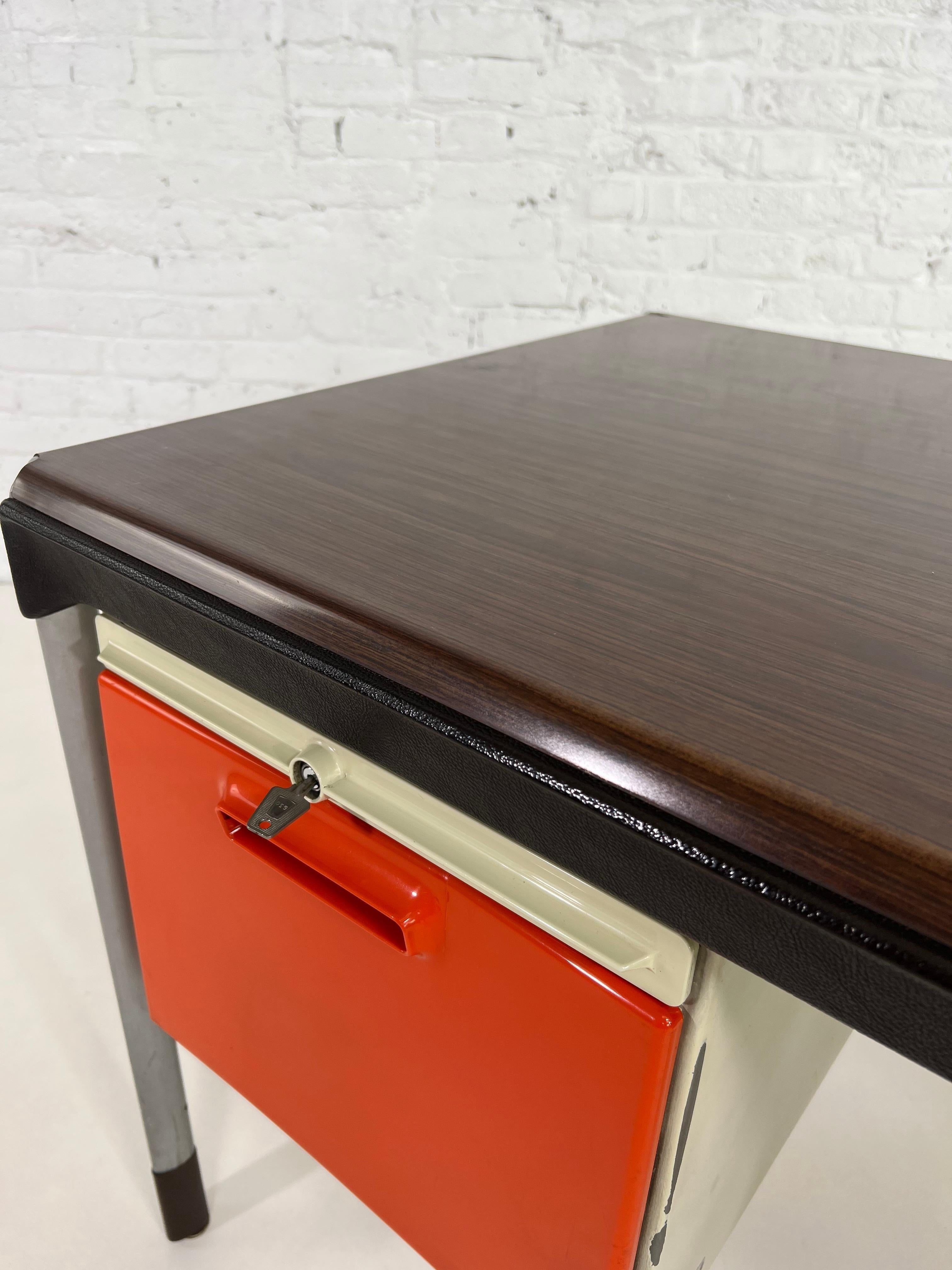 Strafor and Marc Held 1960s-1970s French Wooden and Metal Rare Executive Desk For Sale 2