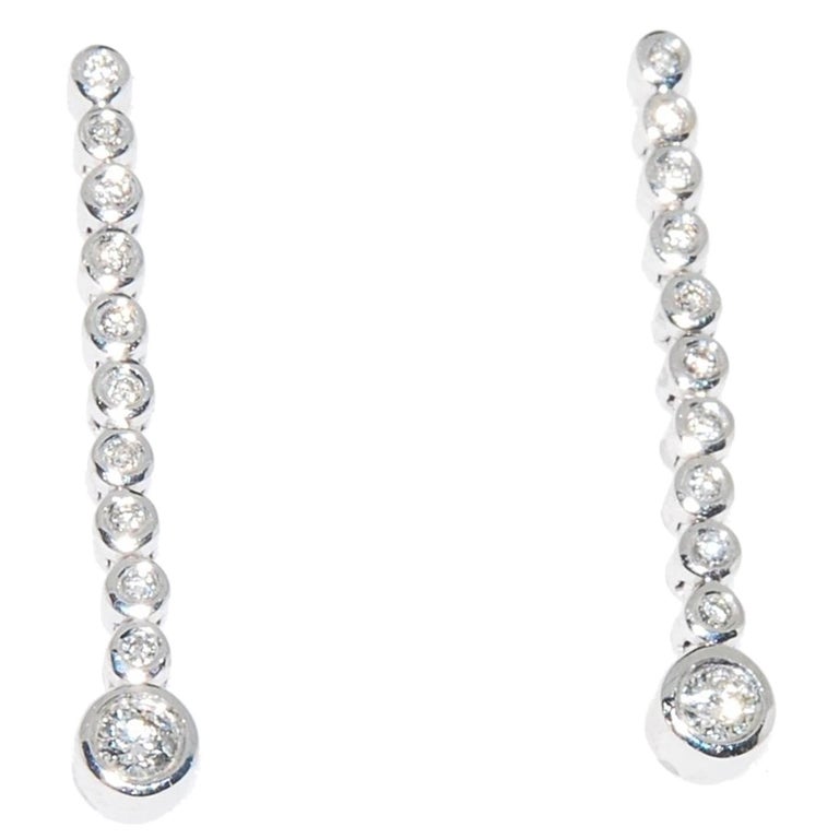 Straight Dangle Diamond Earrings in 14 Karat White Gold For Sale at 1stDibs