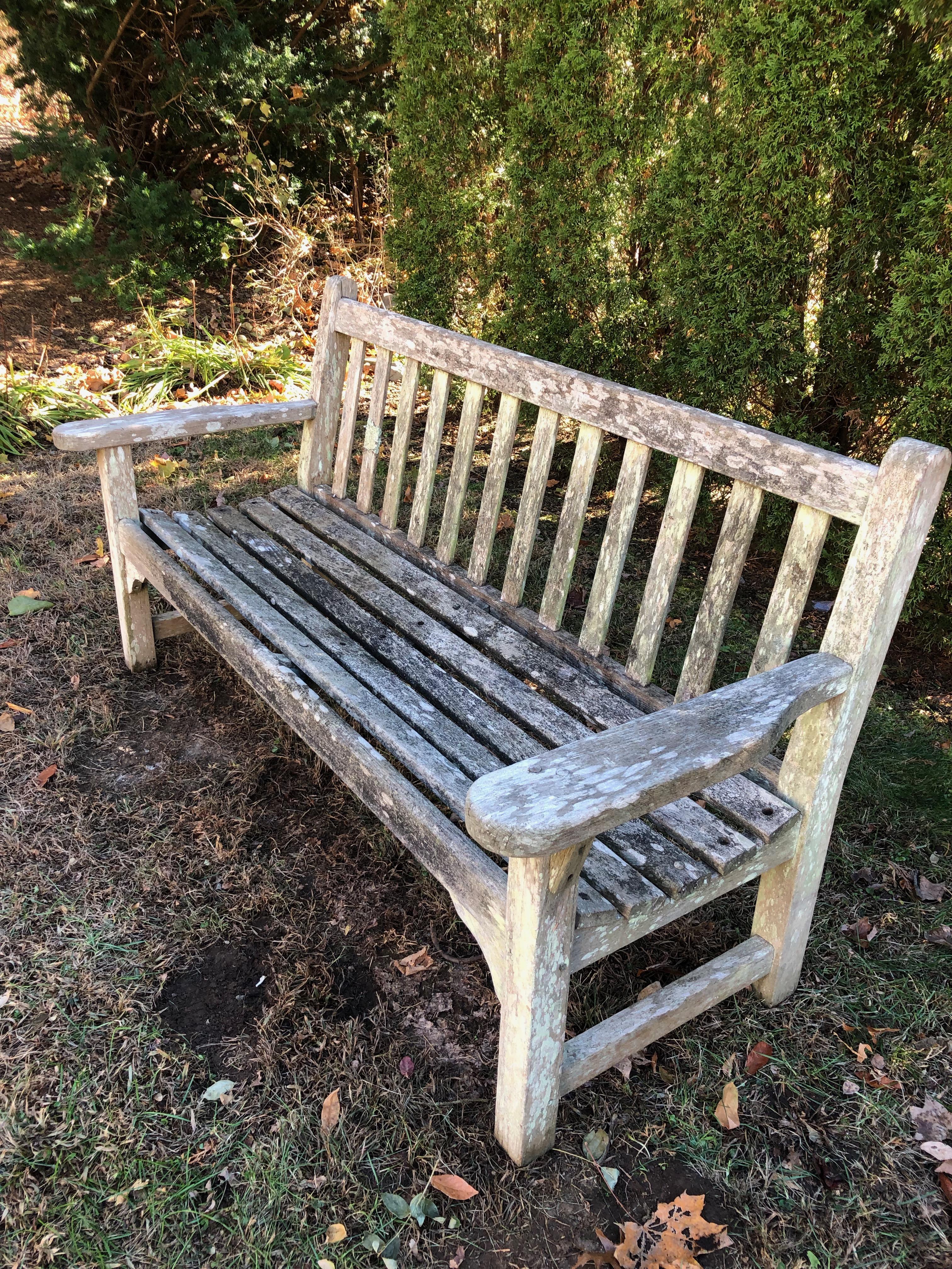Weathered English Garden Bench in Teak In Good Condition In Woodbury, CT