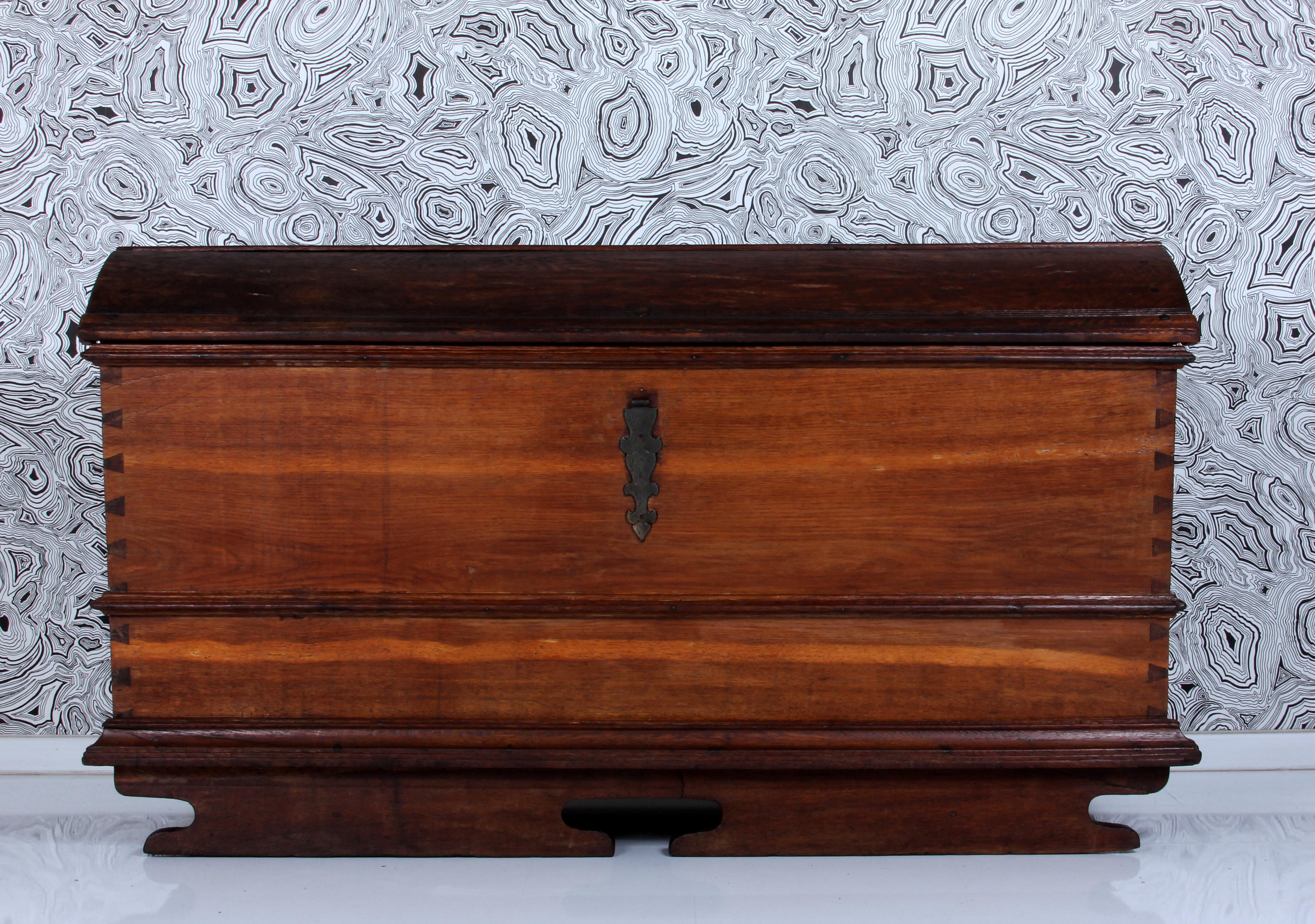 Mid-18th Century straight huge baroque oak dome top chest  ar. 1750 very heavy dovetail joints  For Sale