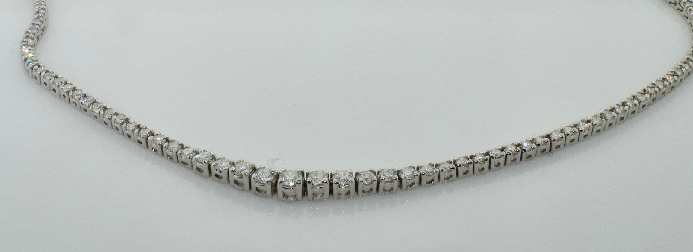 Straight Line Rivie re Diamond Necklace 6.00 Carat in White Gold In New Condition For Sale In Wailea, HI