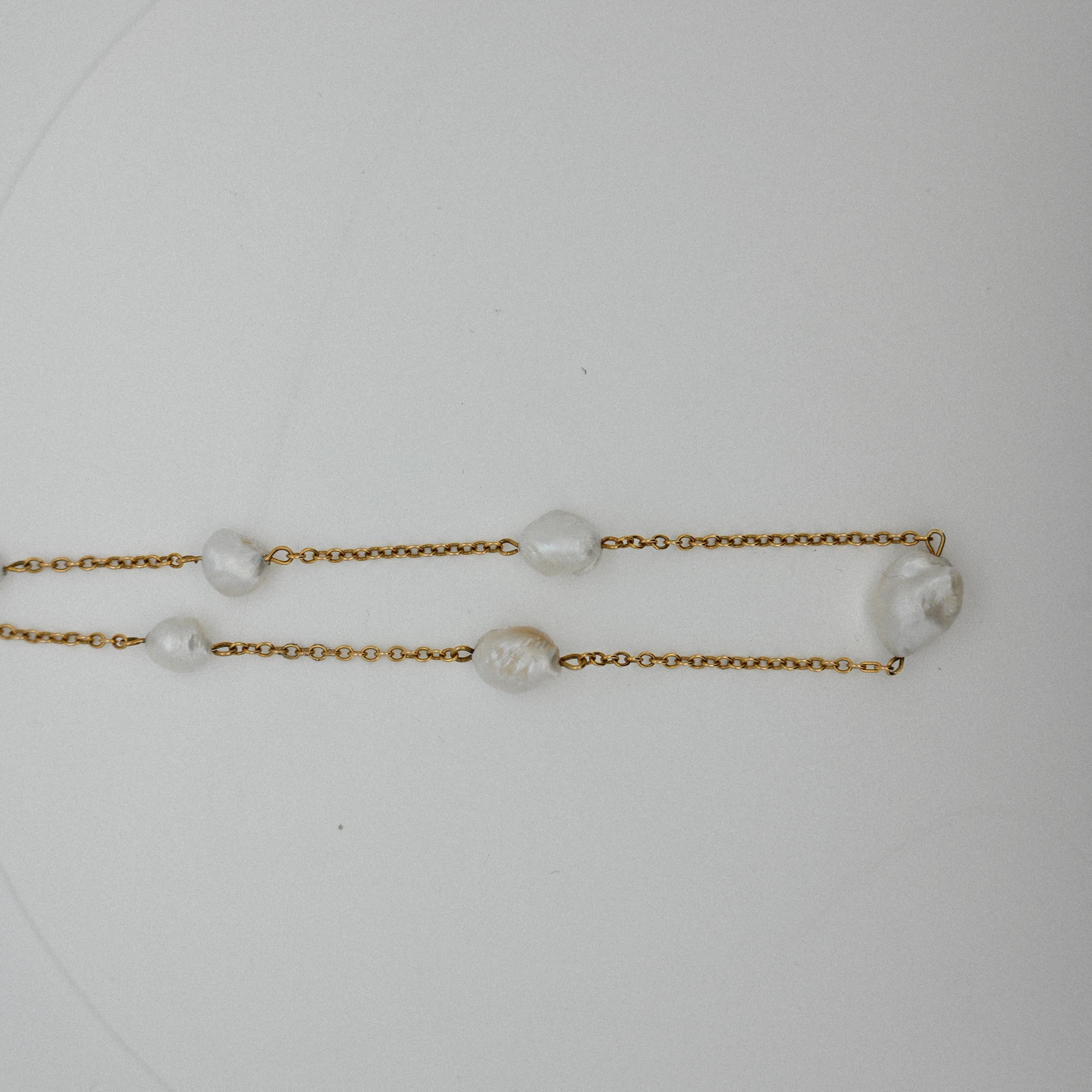 Brin de neuf perles d'eau salée naturelles - Certifiées GIA et non traitées Excellent état - En vente à Northampton, MA