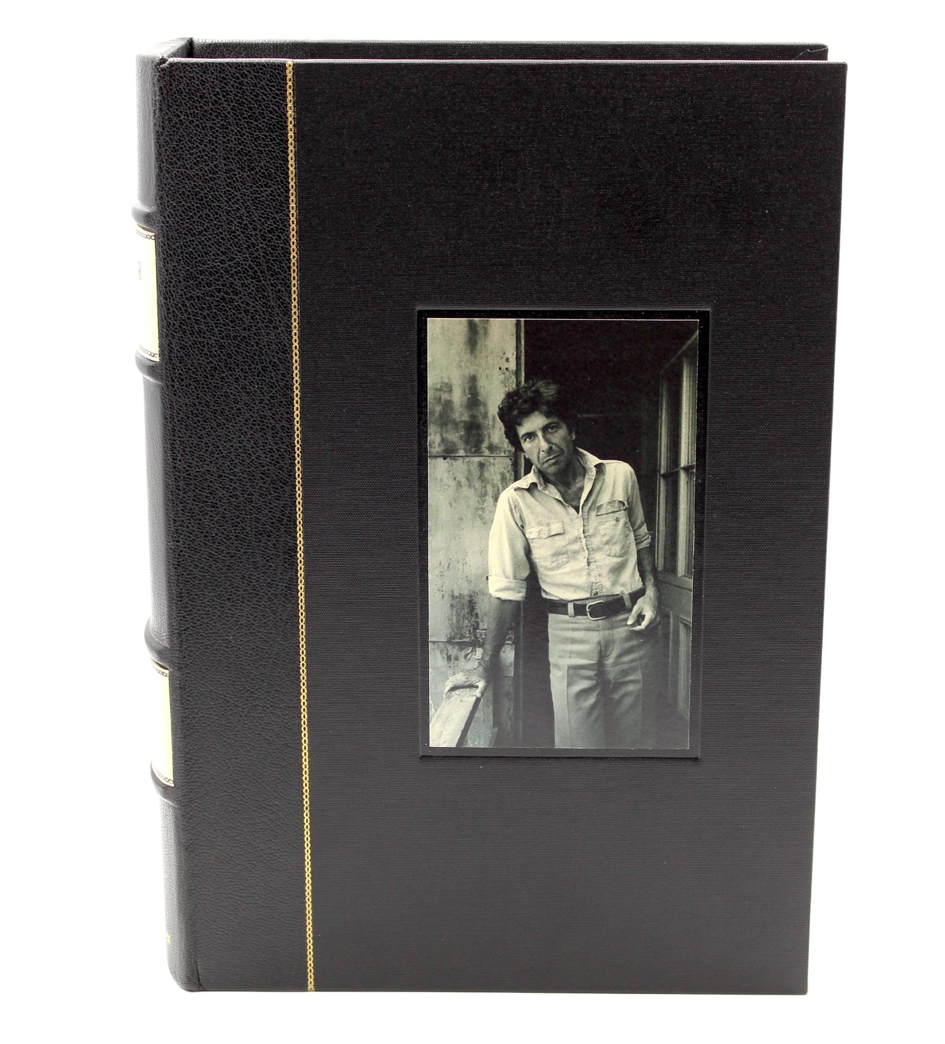 Music Stranger de Leonard Cohen, première édition, 1993, imprimé « Paris Again » signé en vente 4