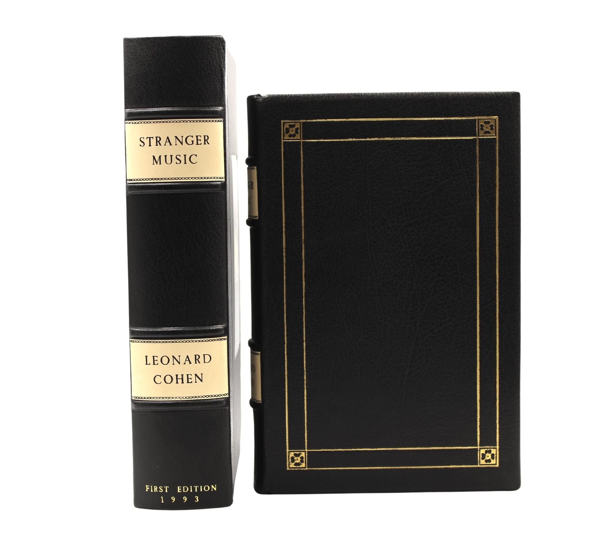 Music Stranger de Leonard Cohen, première édition, 1993, imprimé « Paris Again » signé Bon état - En vente à Colorado Springs, CO