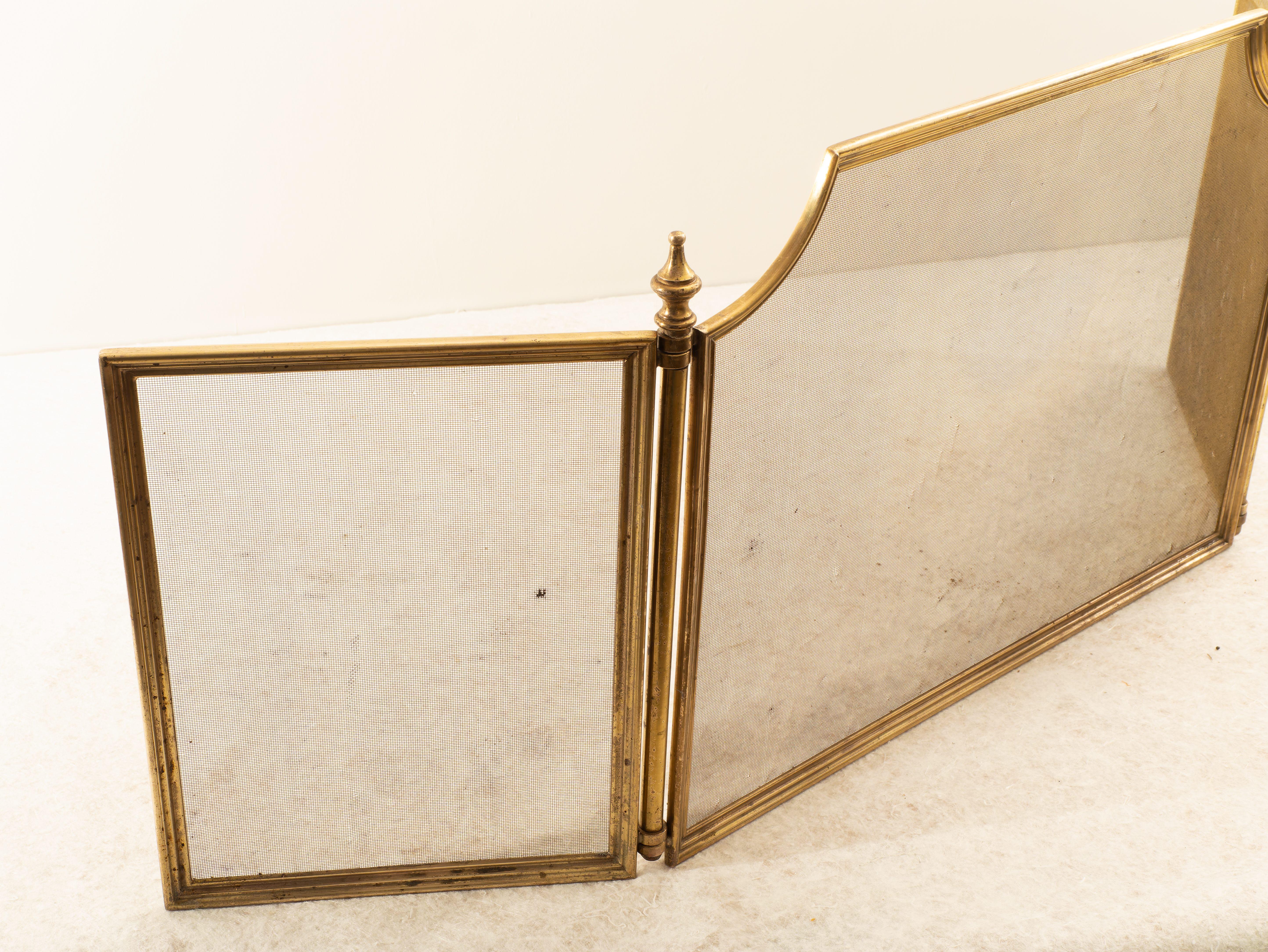 Straordinario kit da Camino e Parascintille in ottone, Anni '70 Moderno de mediados de siglo en venta