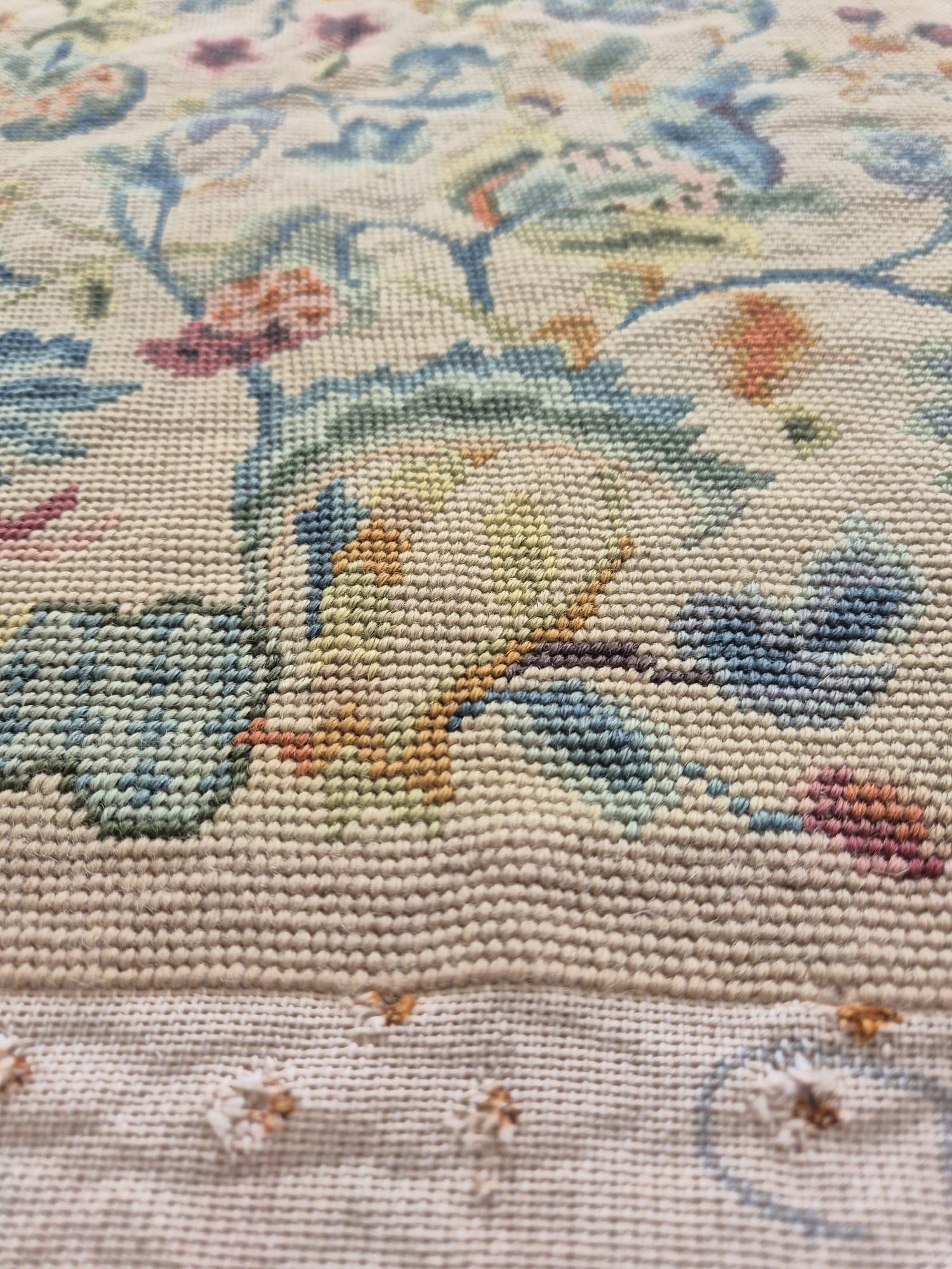 Straordinario Pouf Queen Anne, primi del '900 in vendita 8