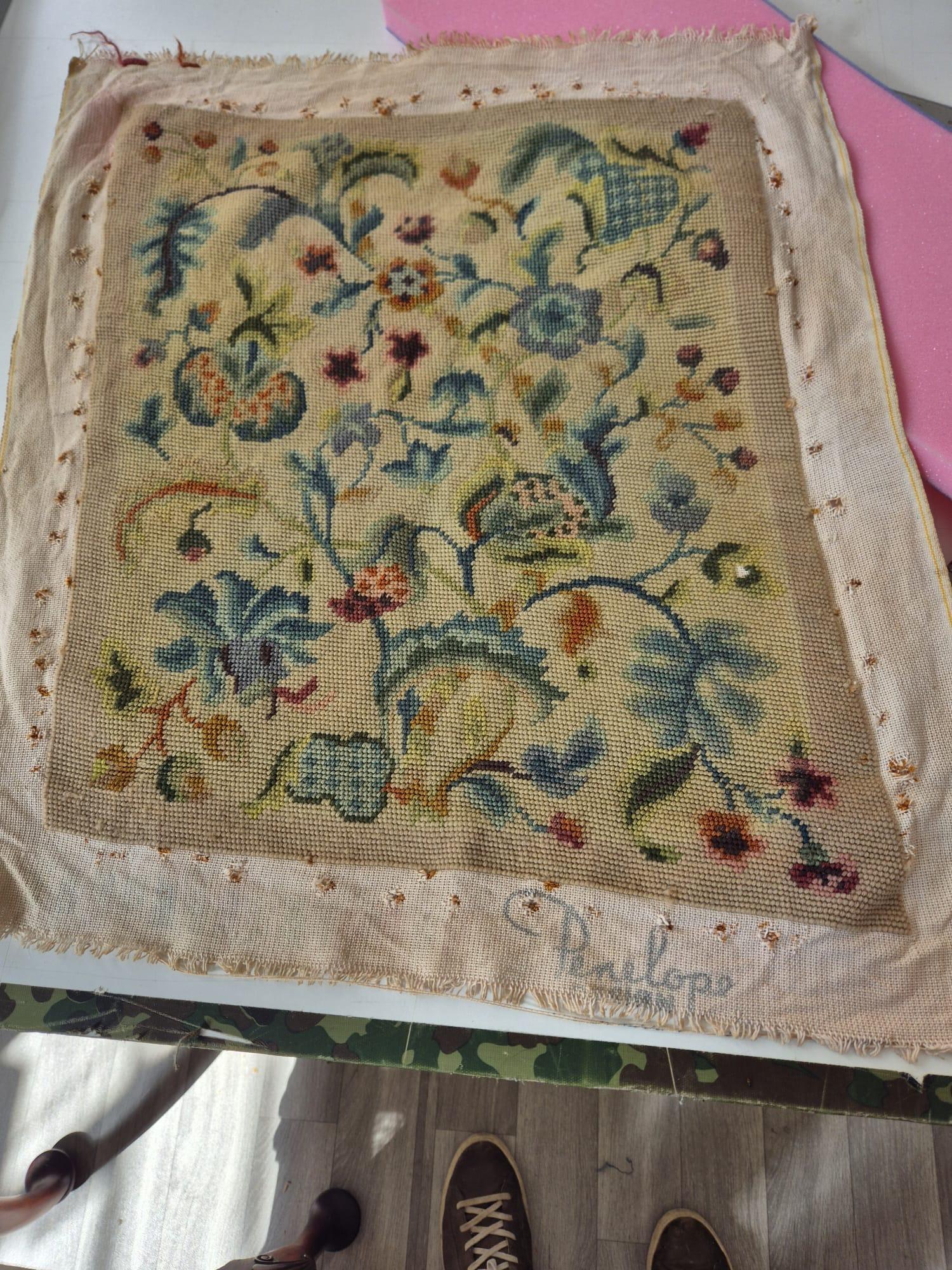 Straordinario Pouf Queen Anne, primi del '900 in vendita 12