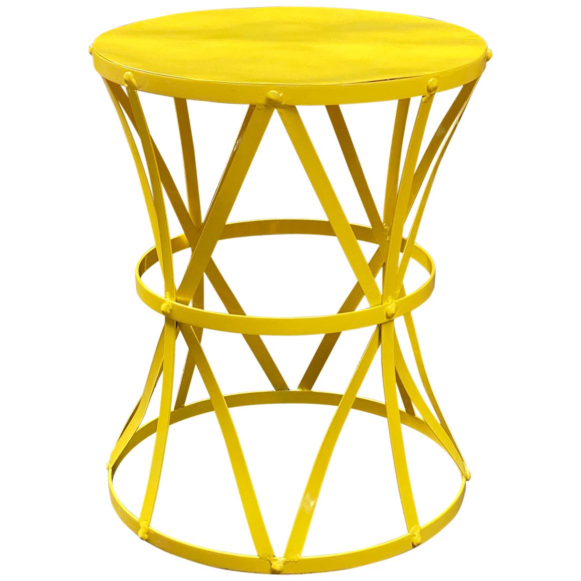 Table à tambour jaune canari à sangle en métal, années 1960 en vente