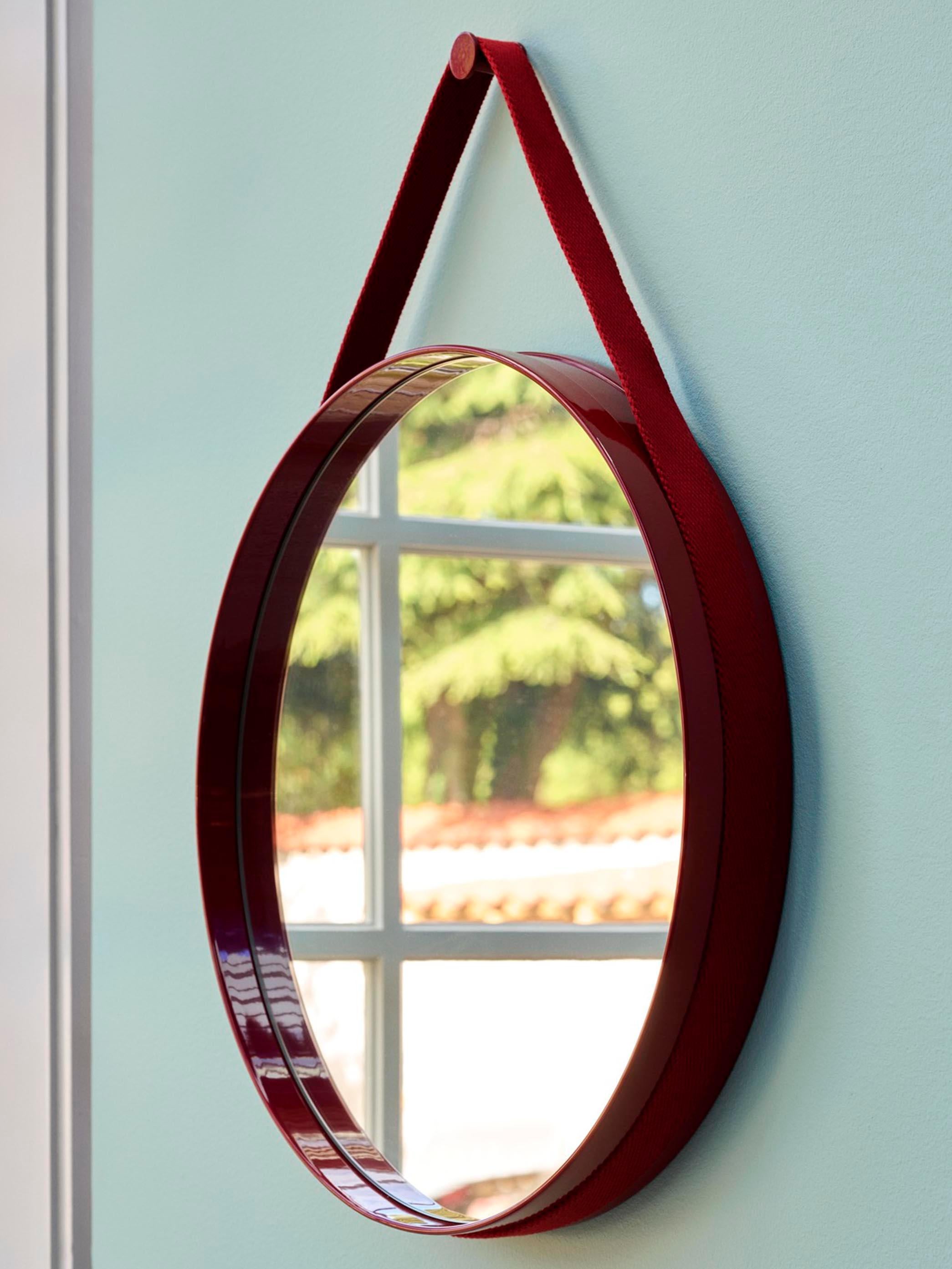 XXIe siècle et contemporain Miroir à sangle n°2, D70 en acier revêtu de poudre rouge de Hay en vente
