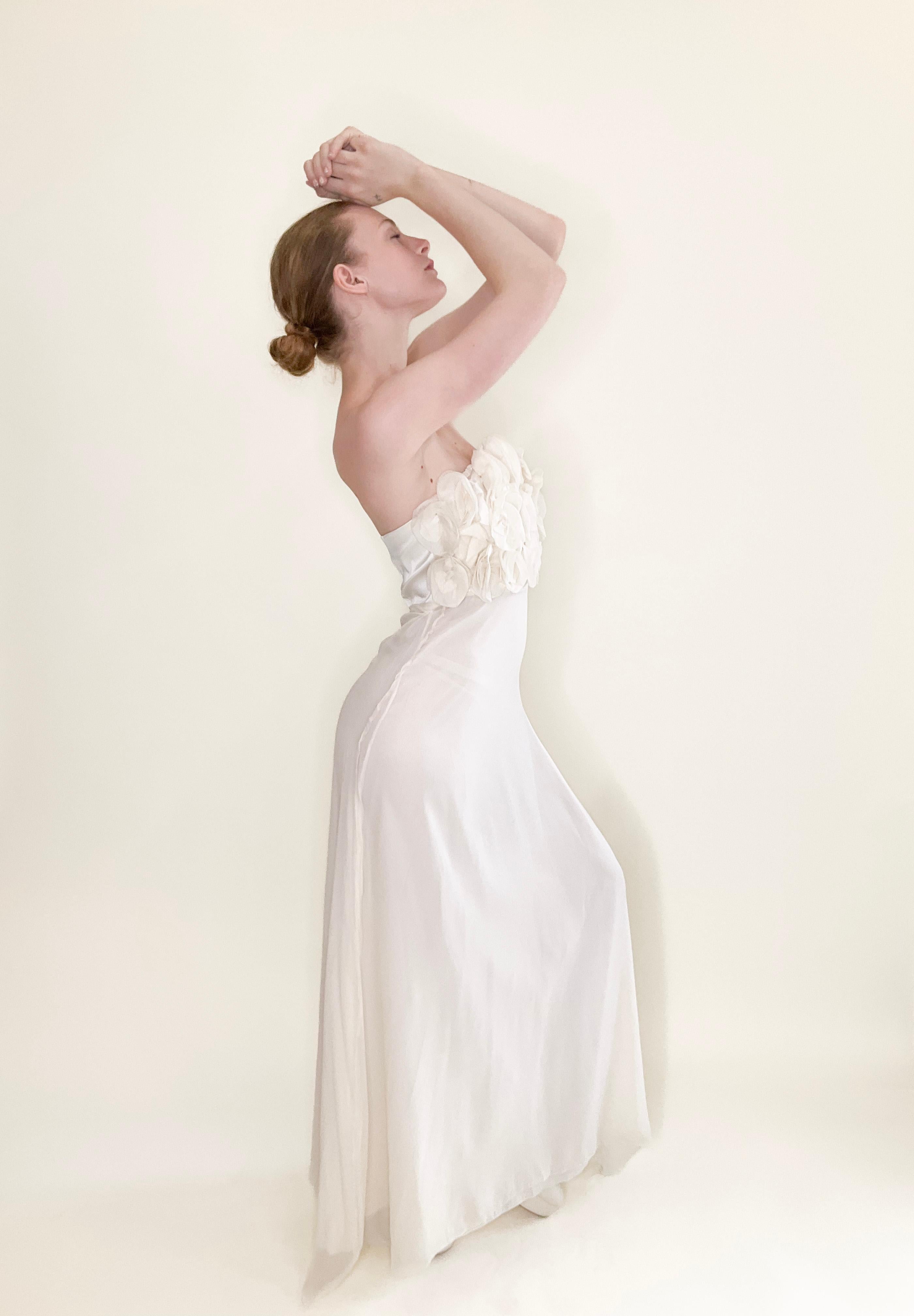 De las mujeres Vestido de seda marfil con top floral sin tirantes en venta