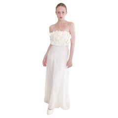 Vestido de seda marfil con top floral sin tirantes