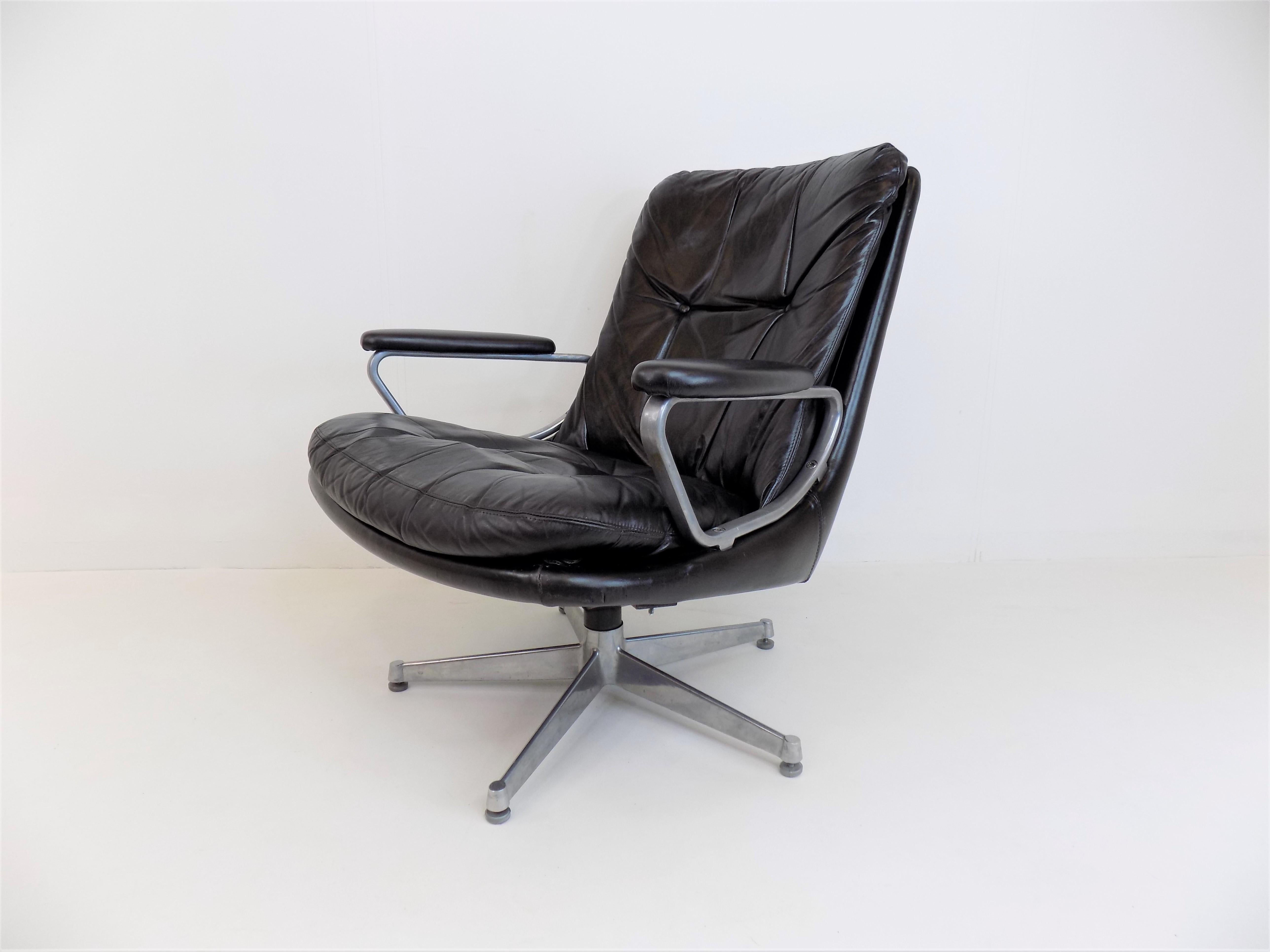 Strässle Gentilina Leather Armchair by Andre Vandenbeuck For Sale 10