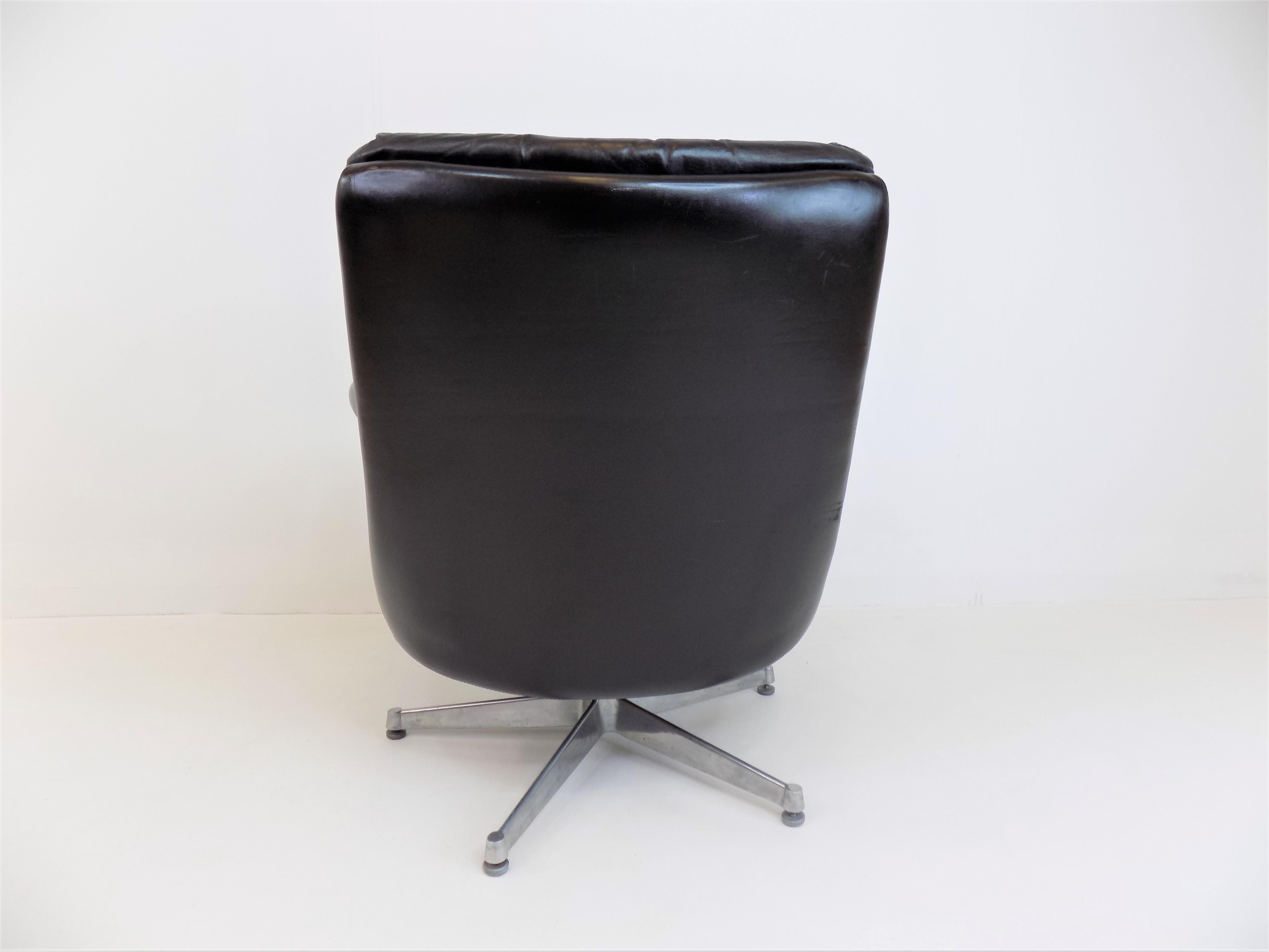 Mid-20th Century Strässle Gentilina Leather Armchair by Andre Vandenbeuck For Sale
