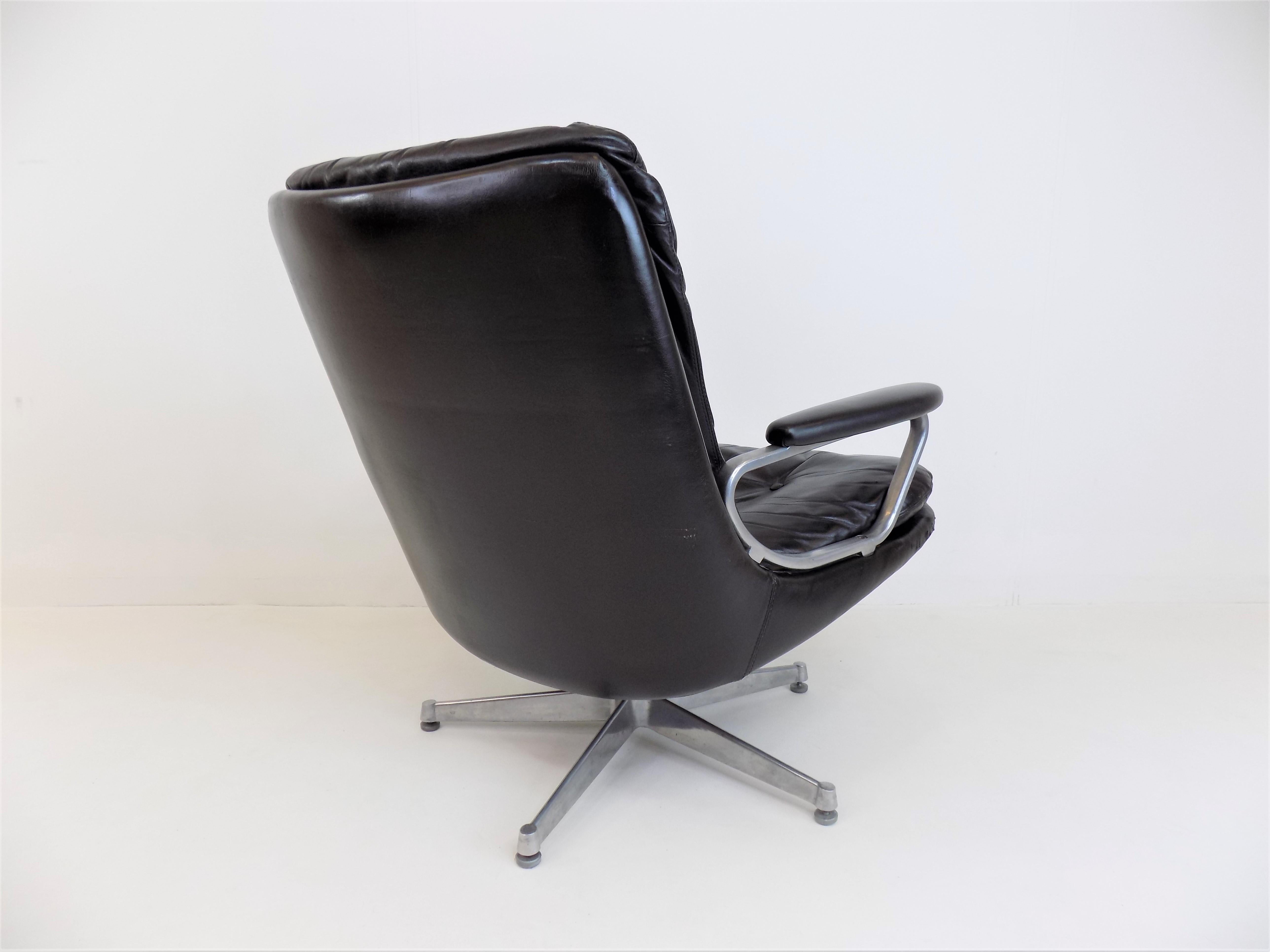 Strässle Gentilina Leather Armchair by Andre Vandenbeuck For Sale 1