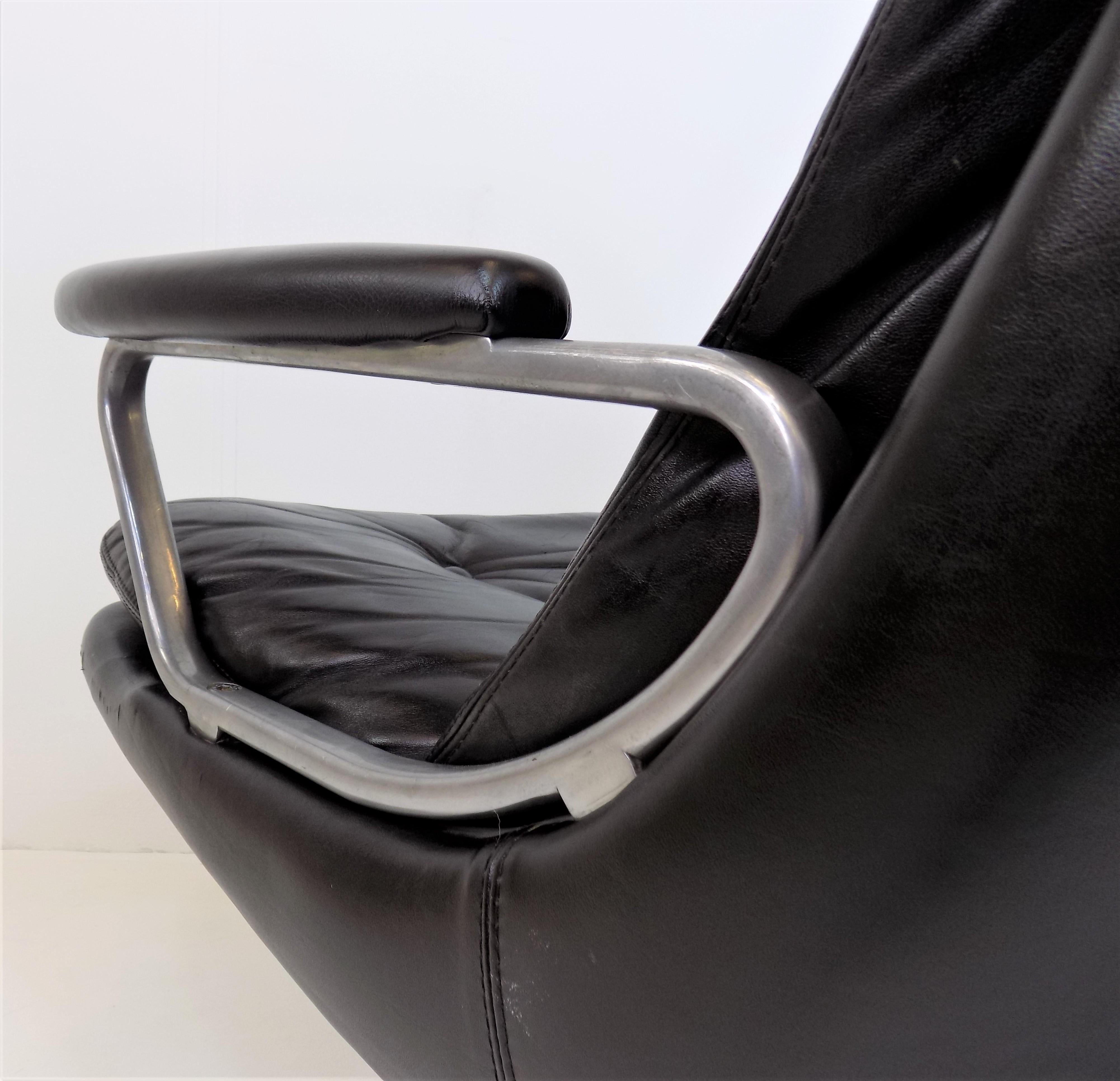 Strässle Gentilina Leather Armchair by Andre Vandenbeuck For Sale 2
