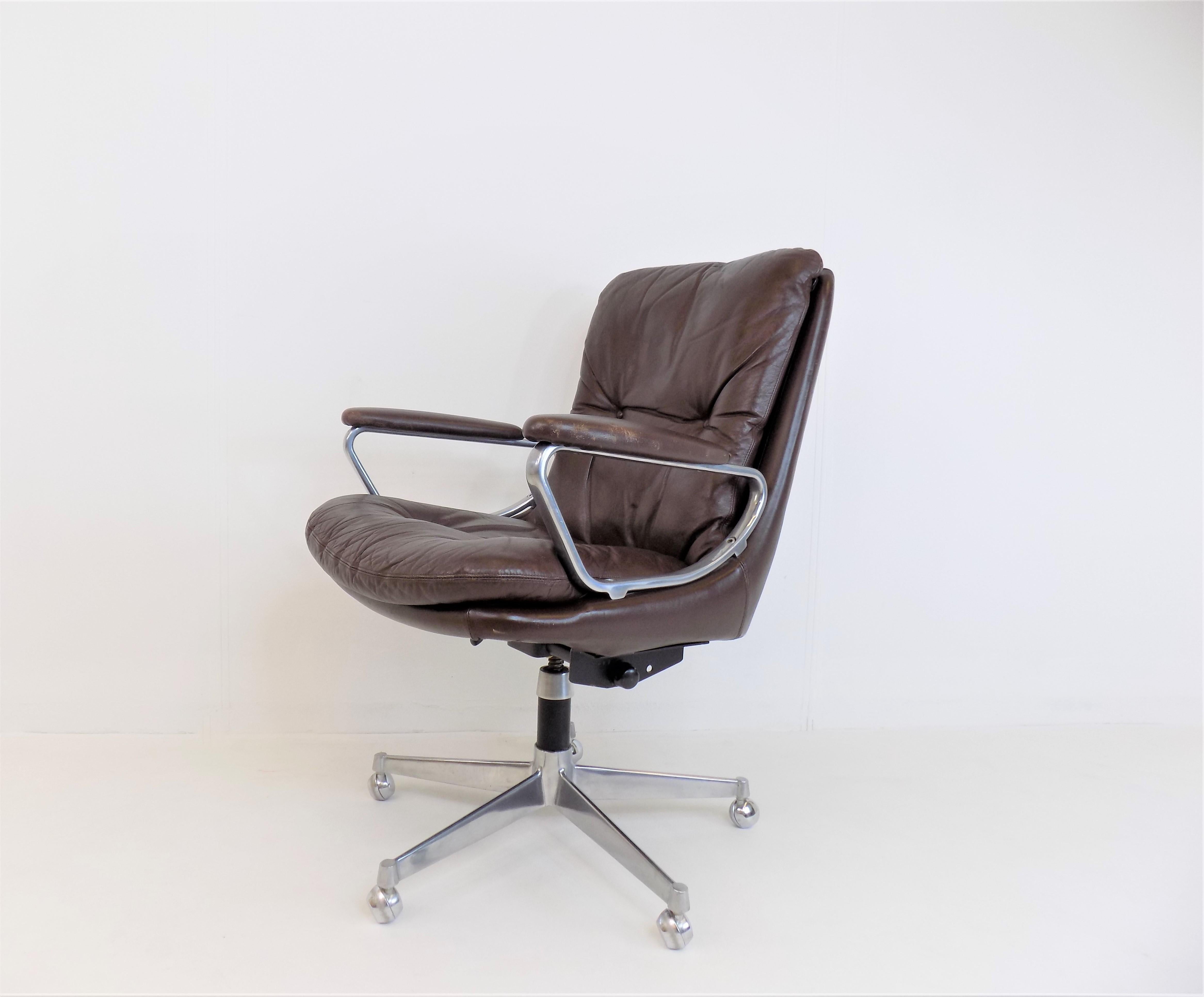 Strässle Gentilina Leather Office Chair by Andre Vandenbeuck 9