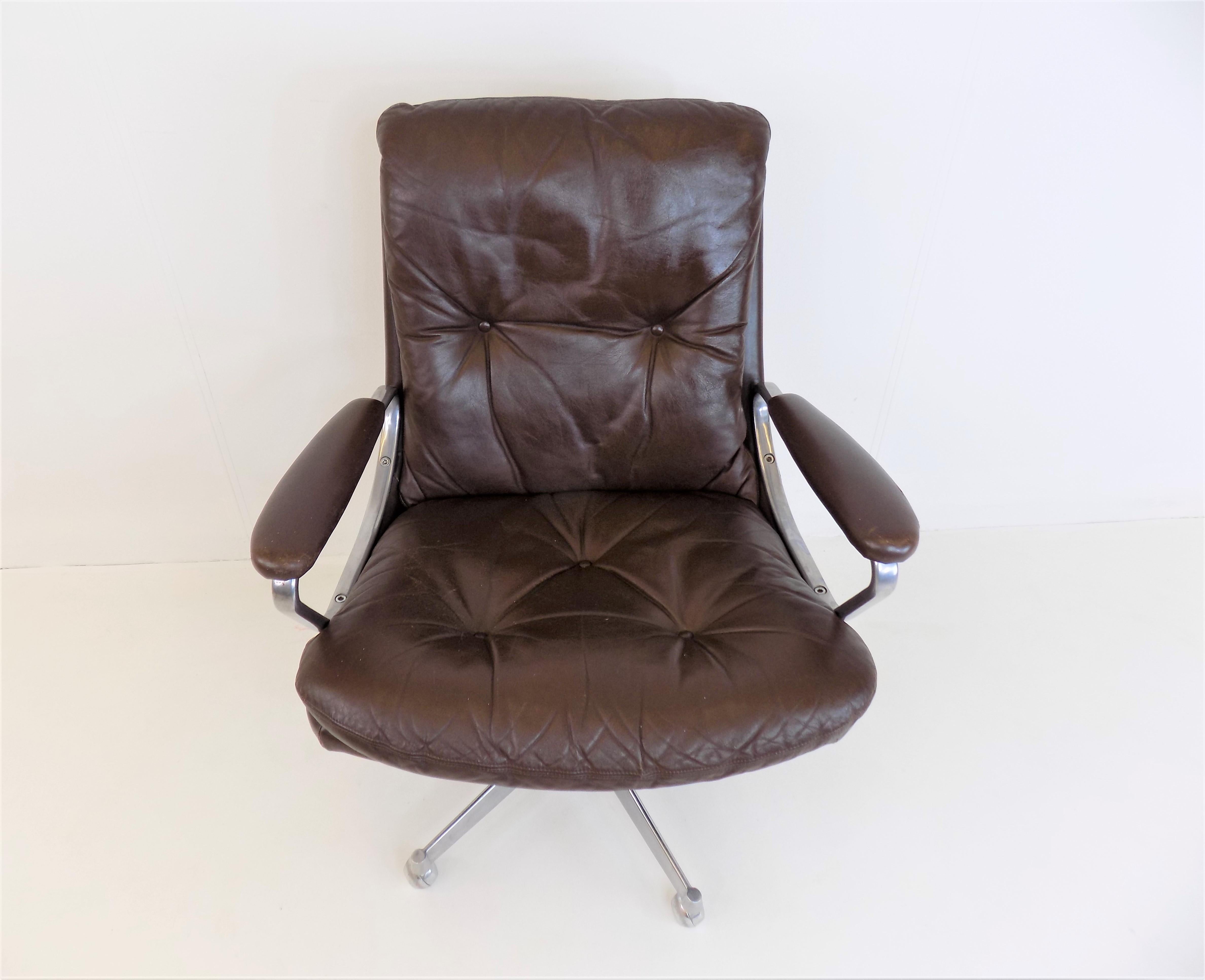 Strässle Gentilina Leather Office Chair by Andre Vandenbeuck 3