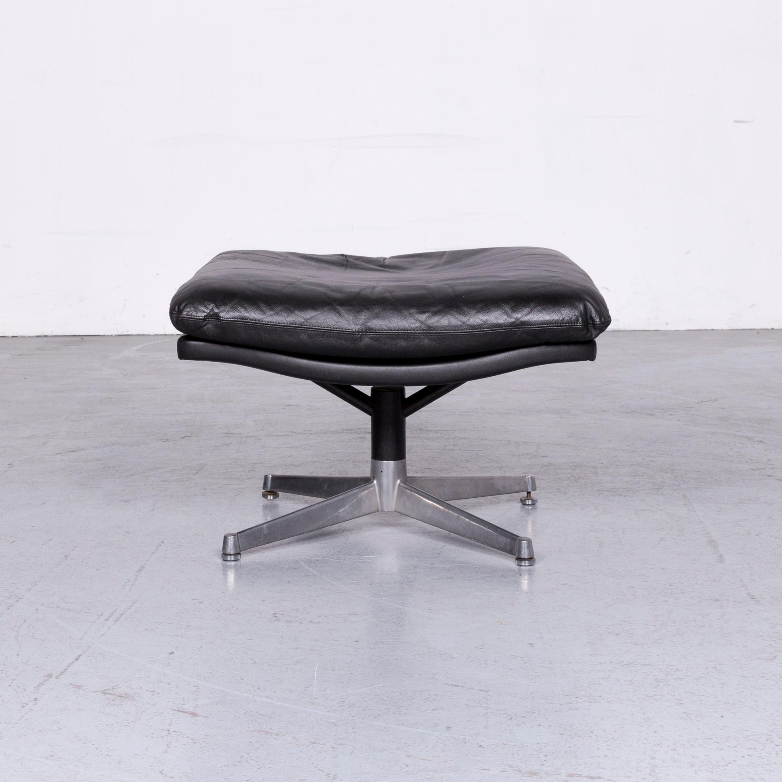 We bring to you a Strässle King designer leather footstool black.