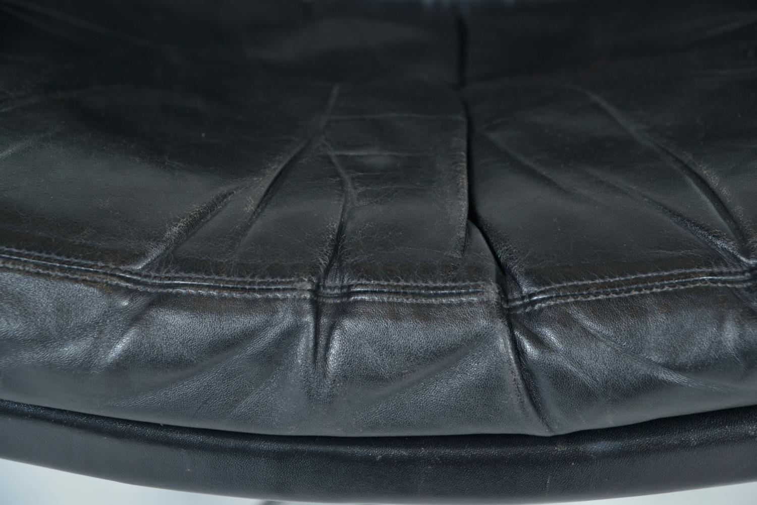 Strässle Midcentury Black Leather King Lounge Swivel Chair André Vandenbeuck 60s en vente 10