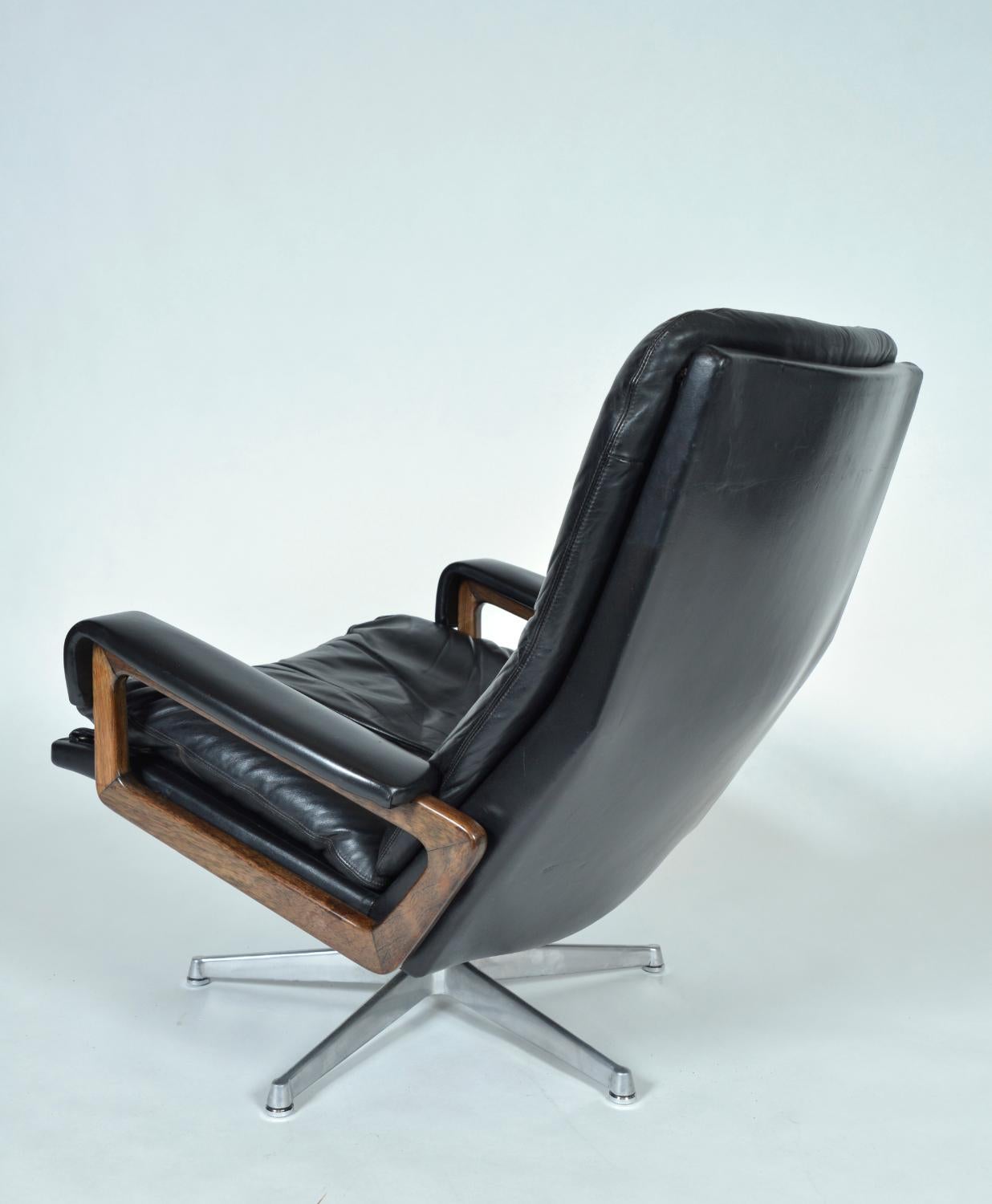 Suisse Strässle Midcentury Black Leather King Lounge Swivel Chair André Vandenbeuck 60s en vente