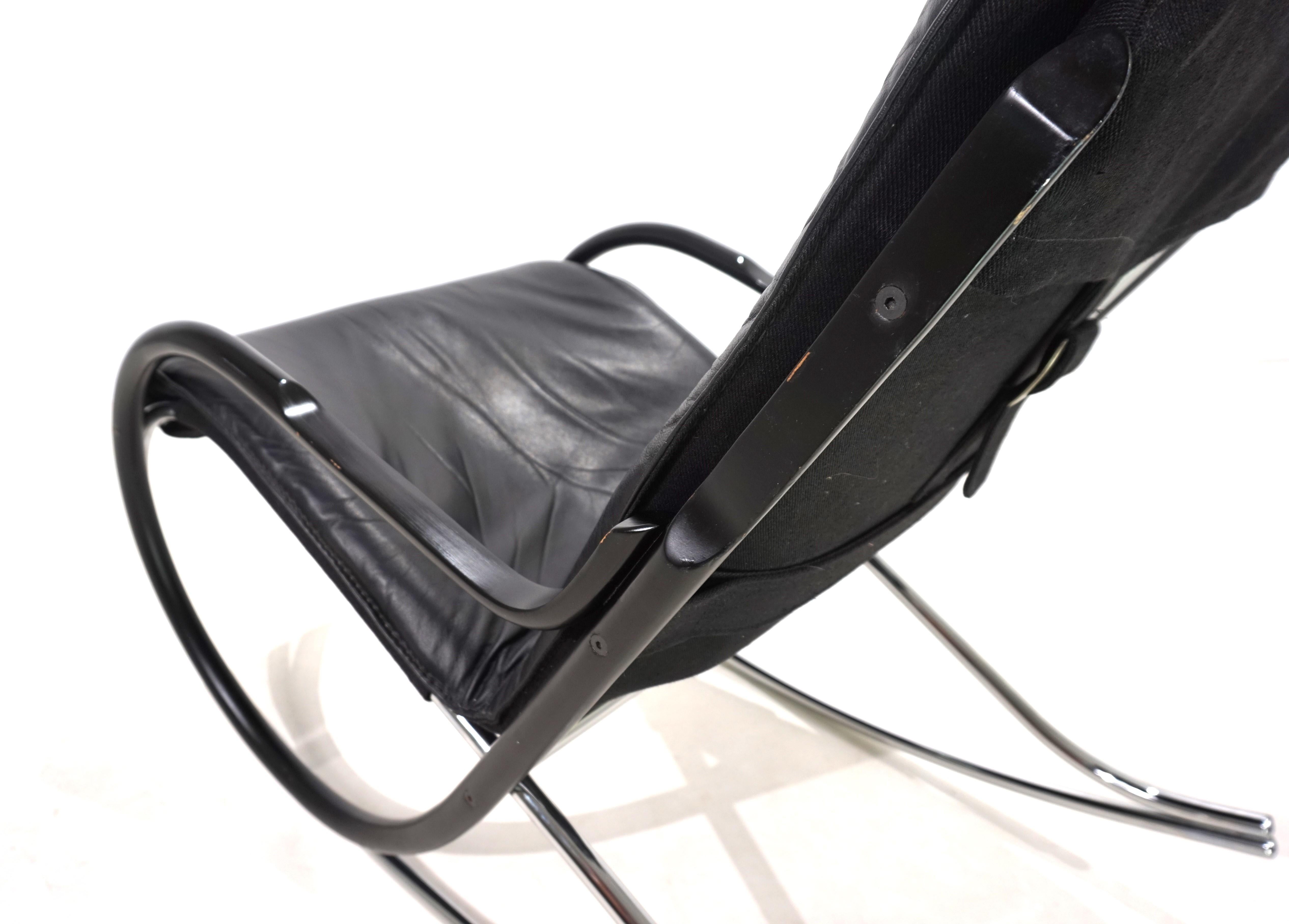 Swiss Strässle Nonna rocking chair by Paul Tuttle, 1972 For Sale
