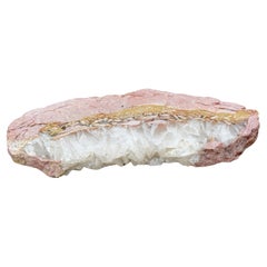 Stratum Series XI Sculptural Spanish Limestone Sandstone and White Quartz Tray (Plateau sculptural en pierre calcaire espagnole et en quartz blanc)