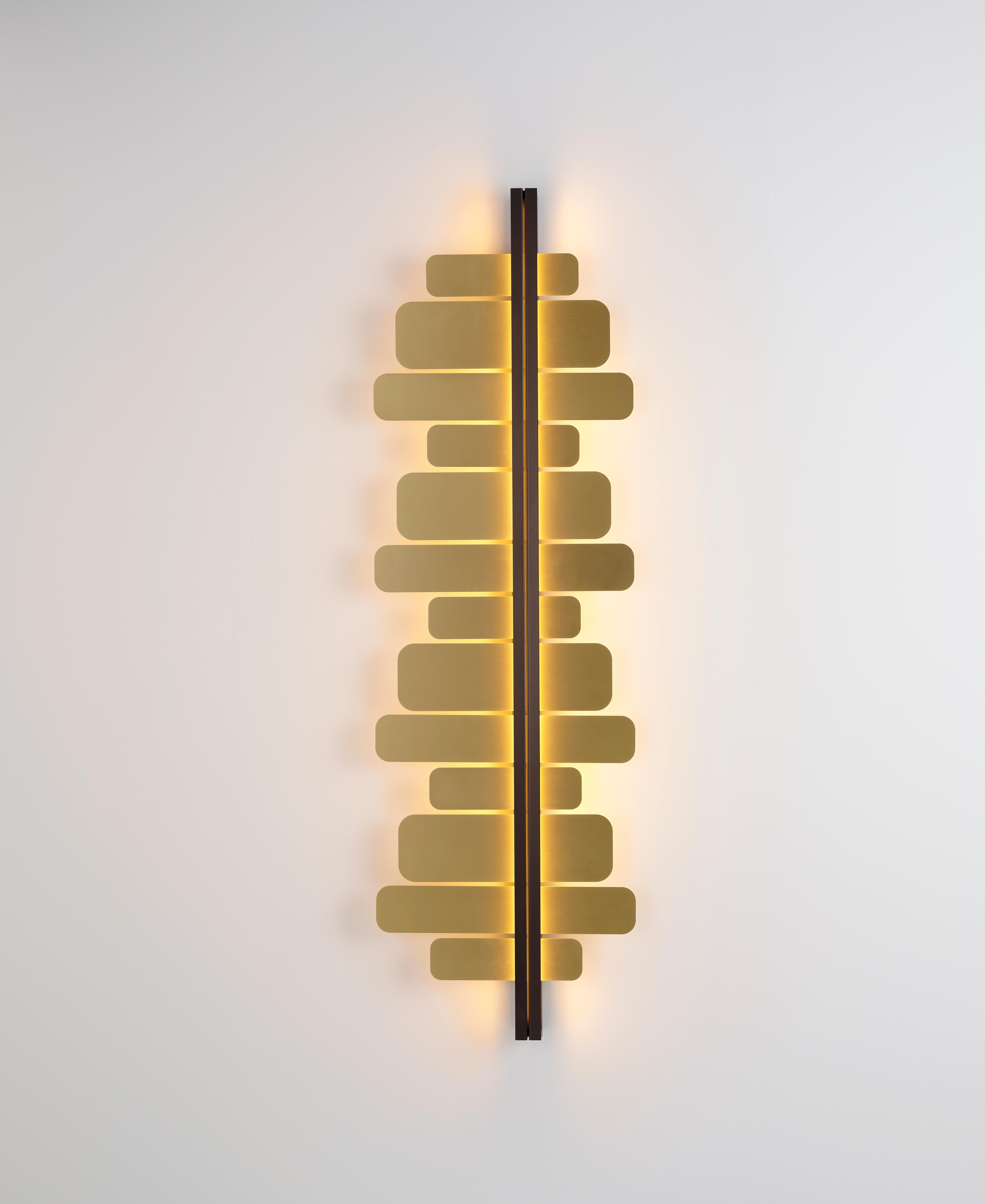 Strate score wall light by Emilie Cathelineau
Dimensions: W 46.2 x D 8.7 x H 150 cm
Materials: solid brass, polycarbonate diffuser.
Others finishes and dimensions are available.

All our lamps can be wired according to each country. If sold to