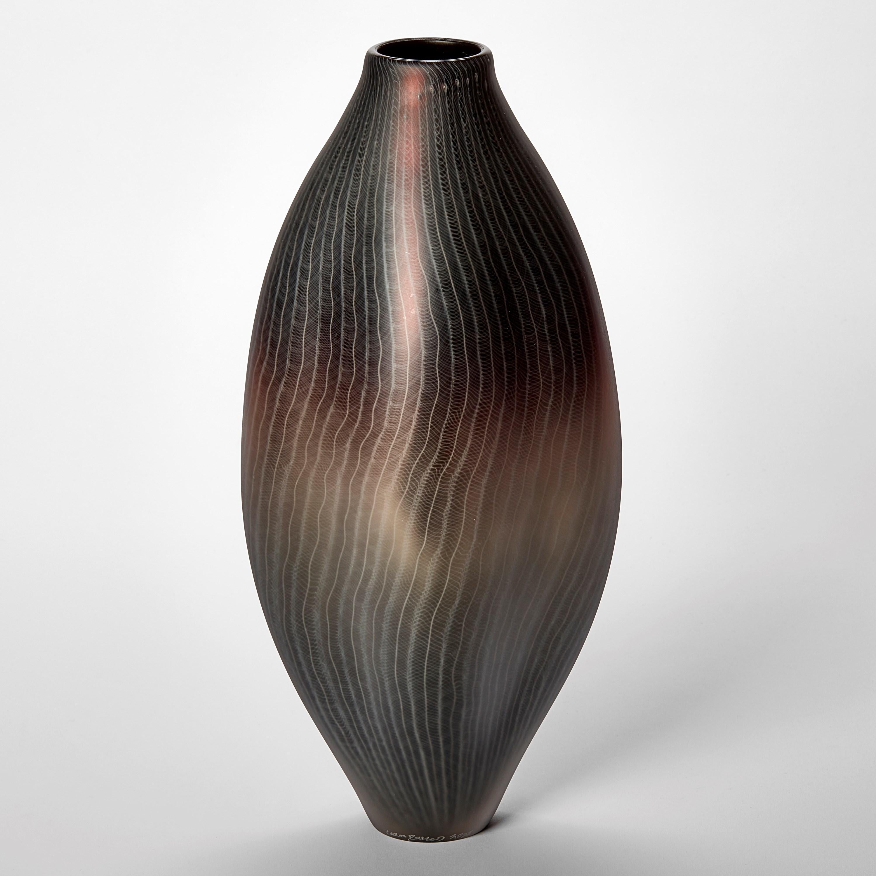 Organique  Vase en verre sculptural gris et bronze Stratiform 2.1,002 de Liam Reeves en vente
