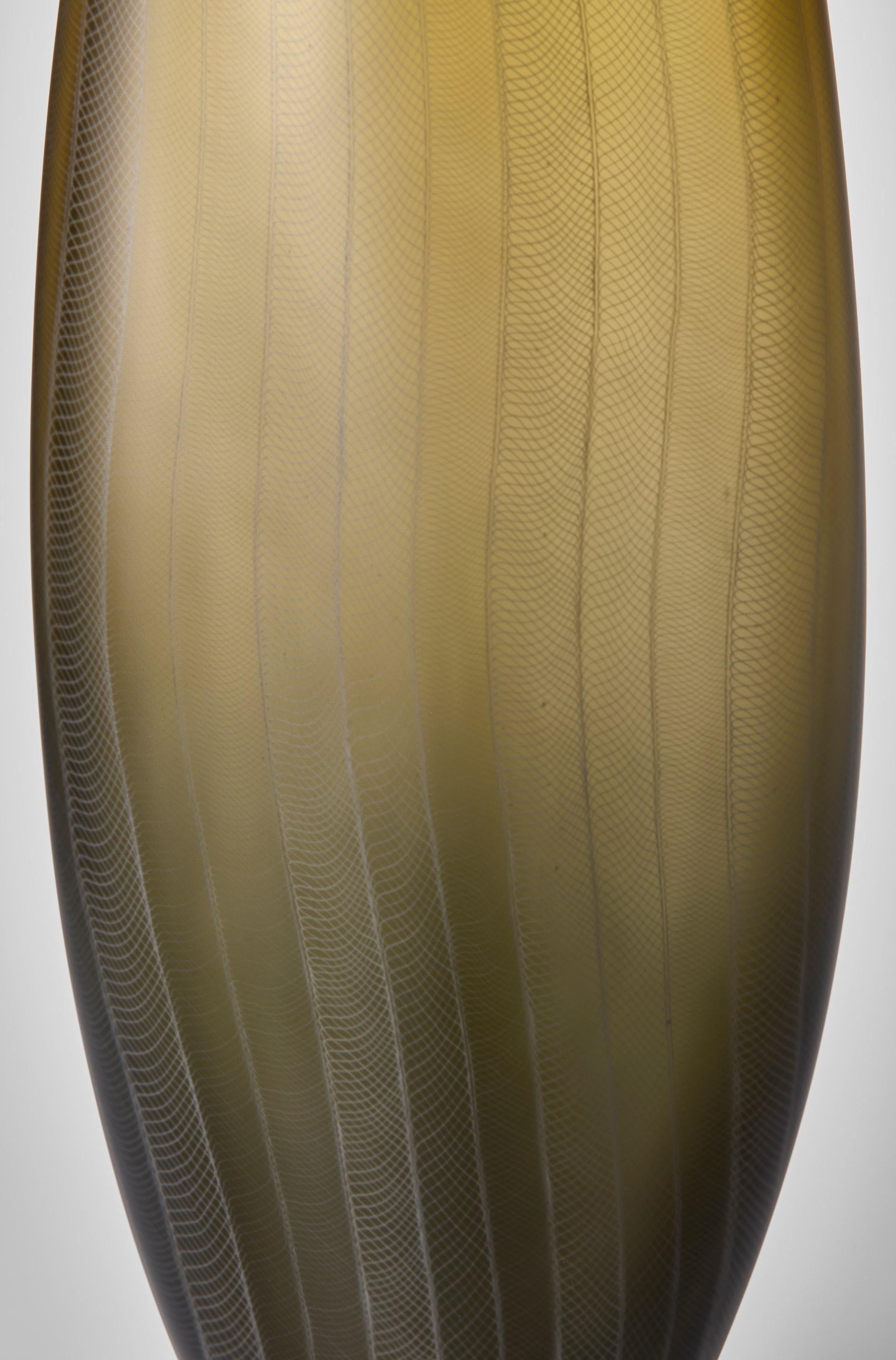 Britannique Stratiform Succinum 2.2.001, récipient sculptural en verre soufflé à l'or de Liam Reeves en vente