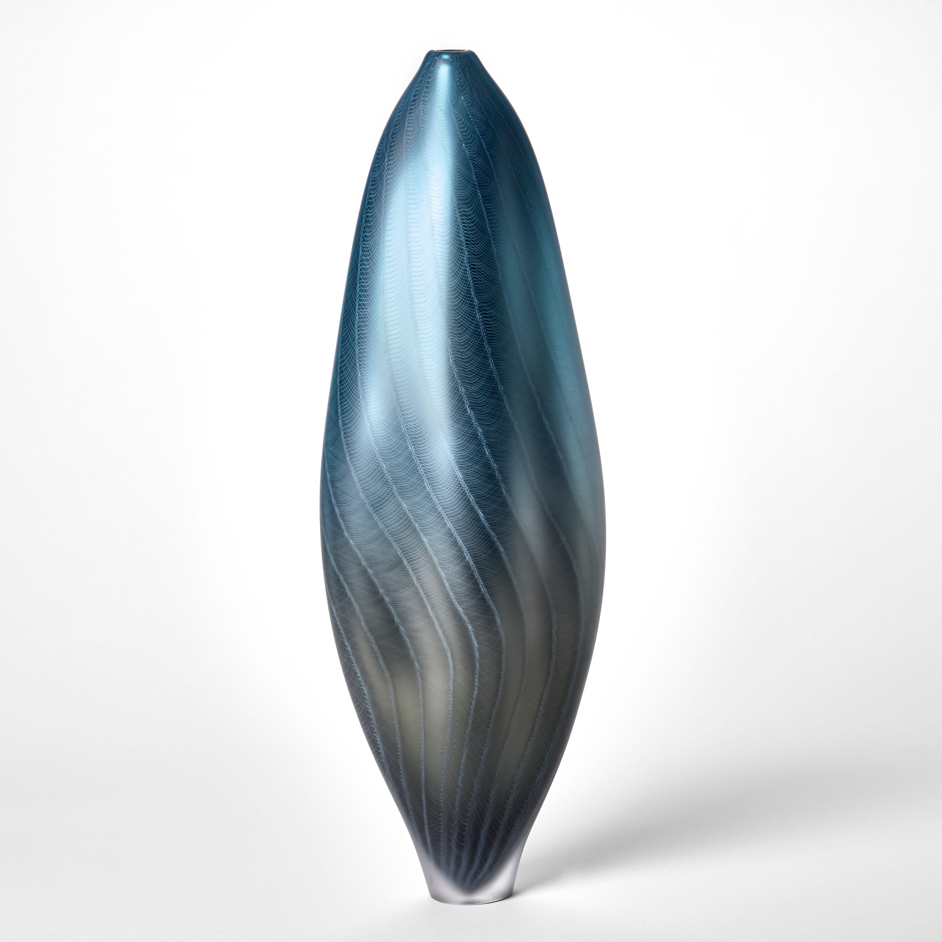 Stratiform Turchese 2.0.002, recipiente de vidrio azul metálico y gris de Liam Reeves Moderno orgánico en venta