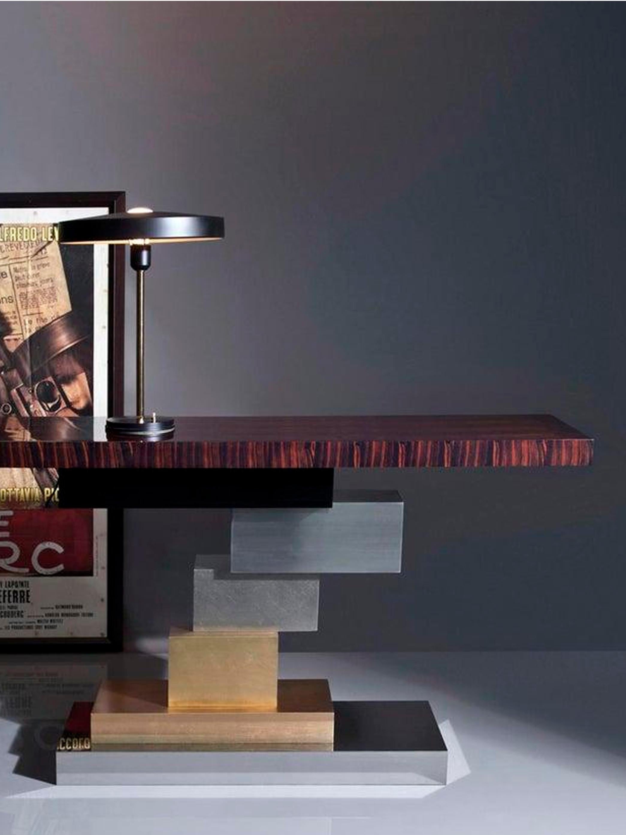 Stratos, console con piano in macassar naturale, un design di GAS In condizioni Nuovo in vendita a Beirut, LB