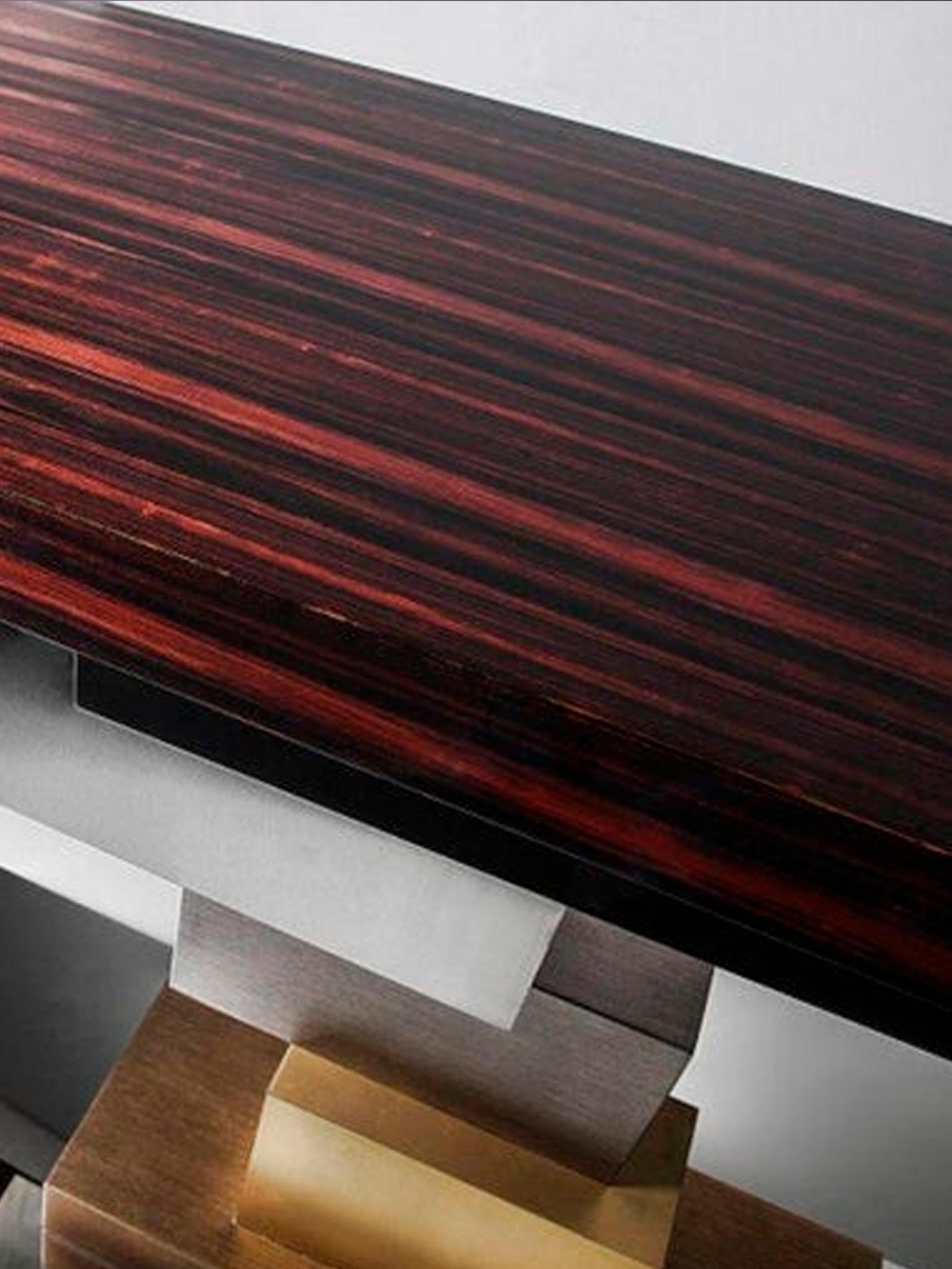 Stratos, consola con tapa de macasar natural, un diseño de Gas Studio Silver en venta