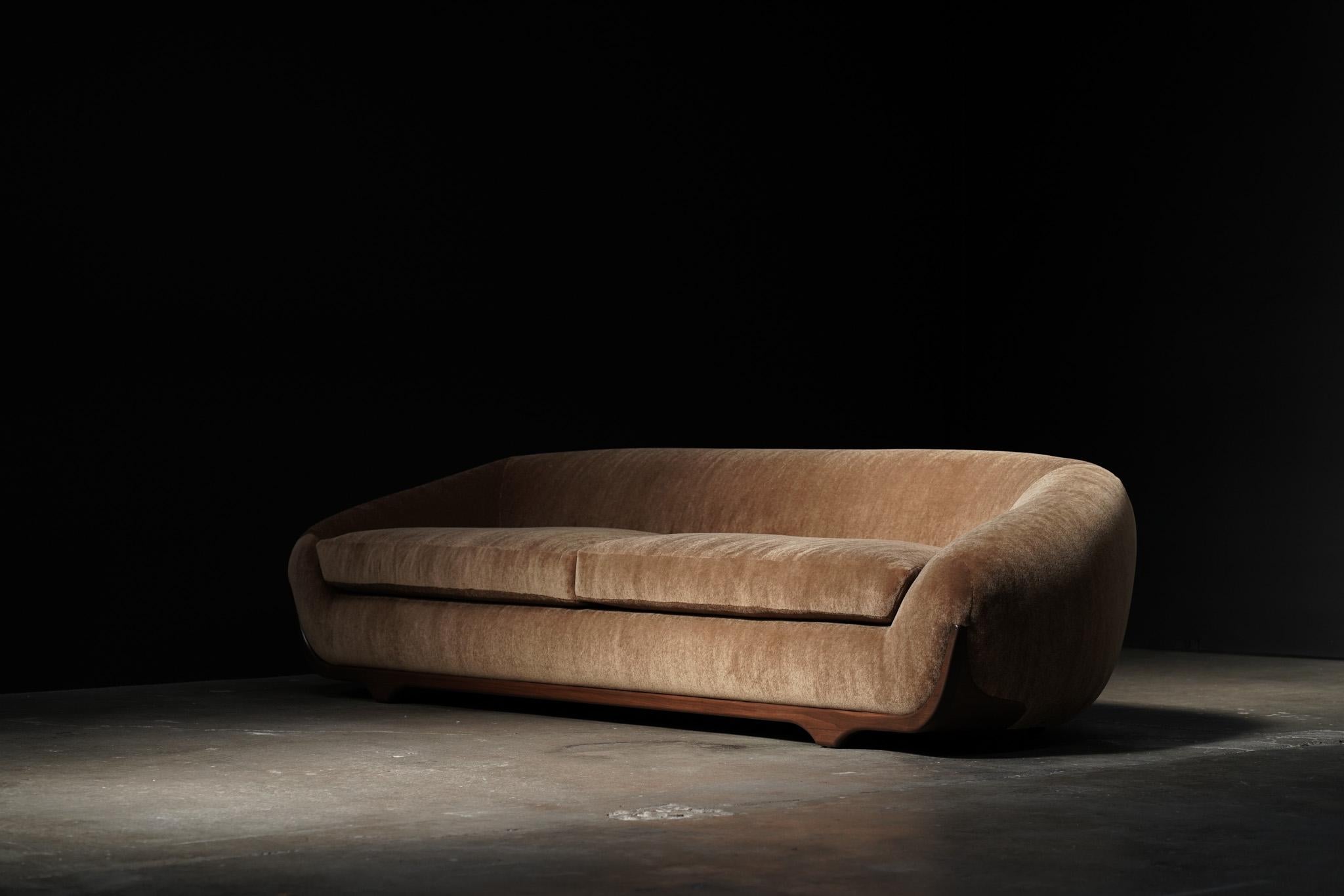 STRATUS Caramel Mohair Sofa with walnut frame by STUDIO BALESTRA 

Made in Los Angeles 

COM/COL Available 
Custom Sizes Available 
Custom Finishes Available
