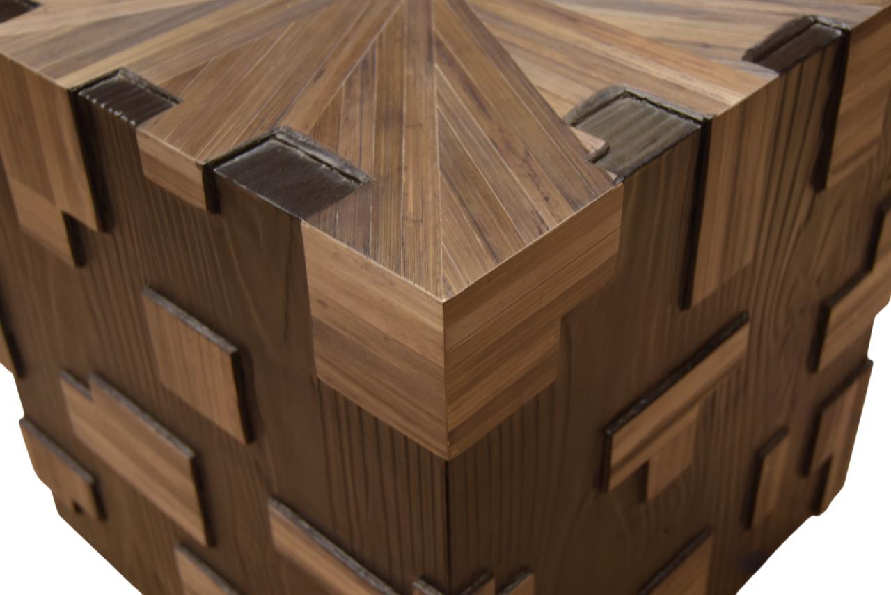 Mesa de sofá de marquetería de paja y madera quemada, por les2ebenistes Francés en venta