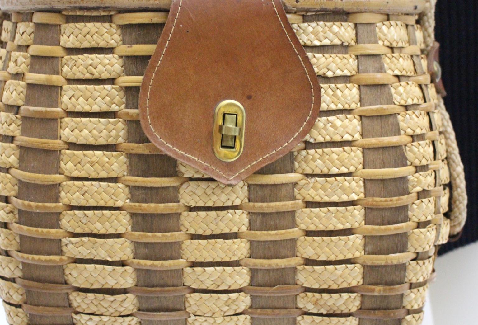 Straw and Leather Vintage Brown Basket Bag or Handle Bag 1950s  For Sale 8