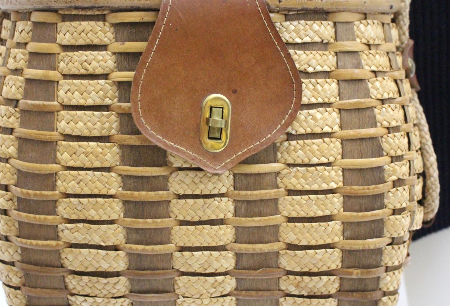 Straw and Leather Vintage Brown Basket Bag or Handle Bag 1950s For Sale 8