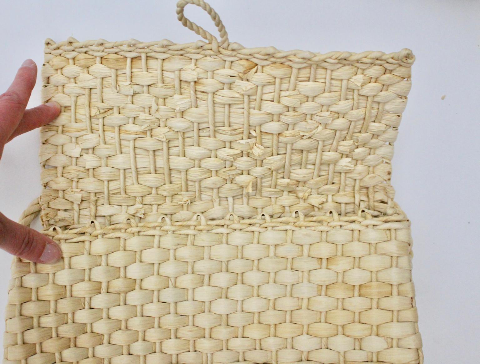Straw Beige Vintage Basket  Shoulder Bag 1990s Italy For Sale 1
