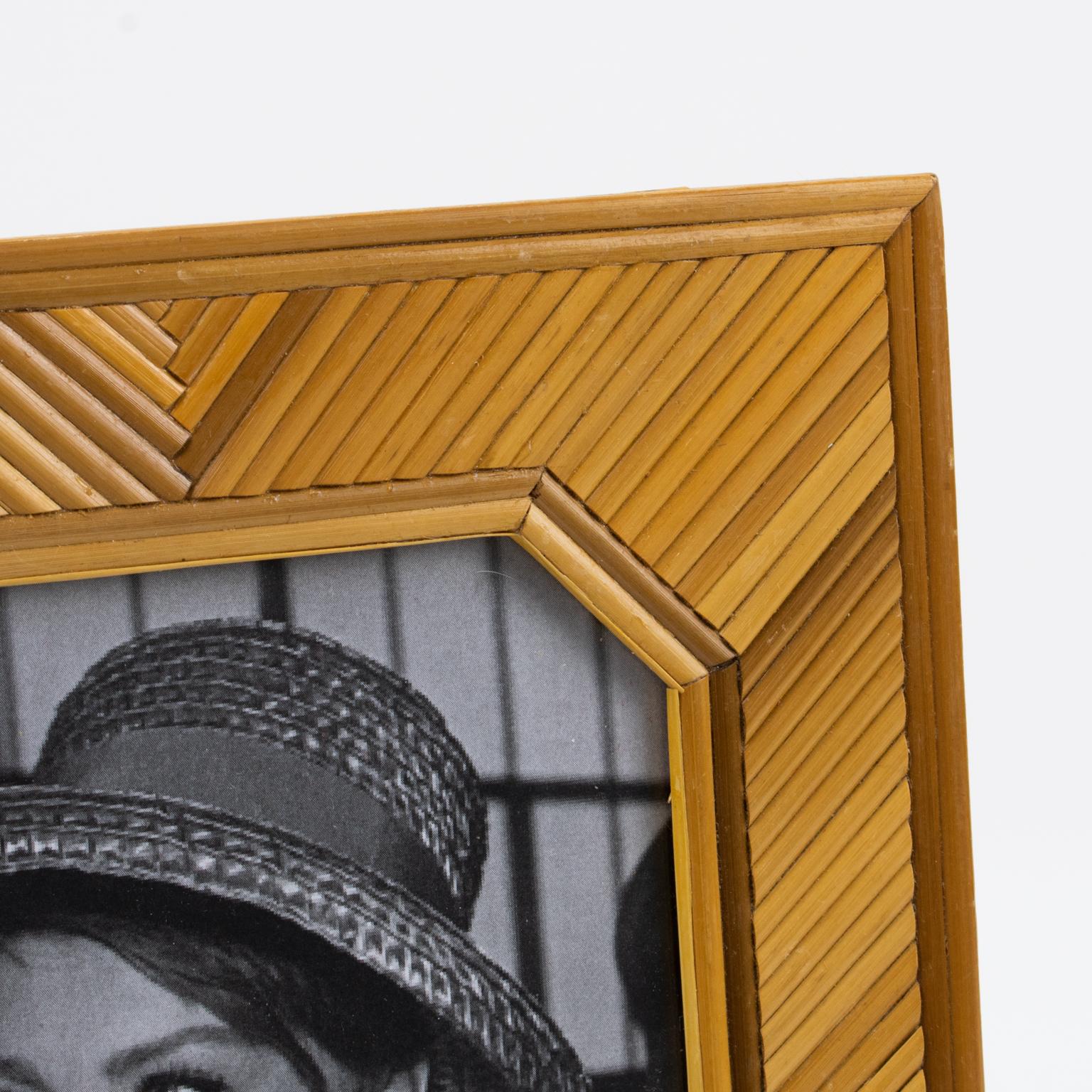Straw Marquetry Picture Frame, France 1950s In Good Condition For Sale In Atlanta, GA