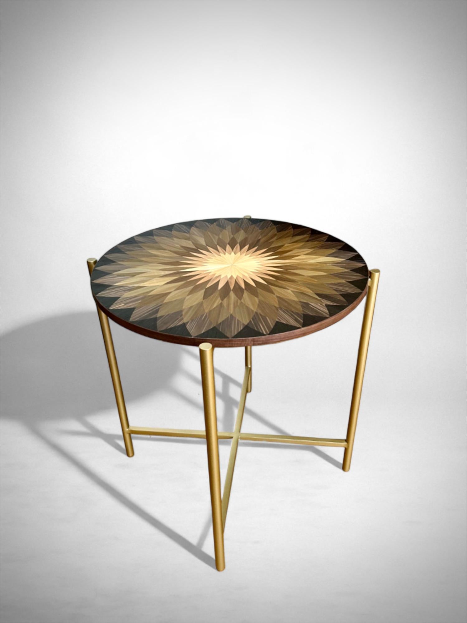 Side table with rosette motif in straw marquetry.

The excellence of this ancestral know-how that is straw marquetry is put to the benefit of this elegant side table / end table which will bring incomparable elegance to your interior.

The soft