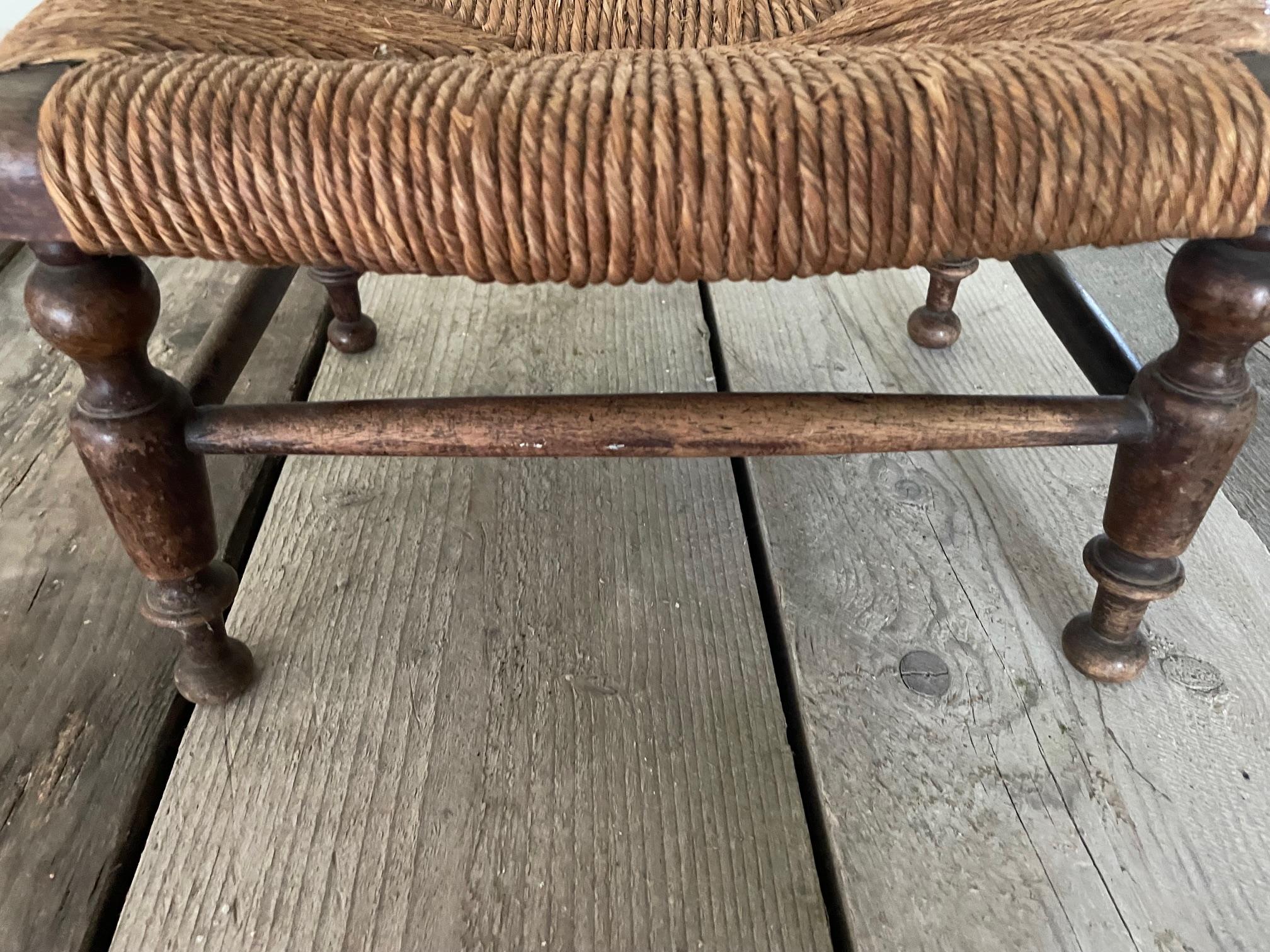 Tabouret de paille ou repose-pieds État moyen - En vente à Nivelles, BE