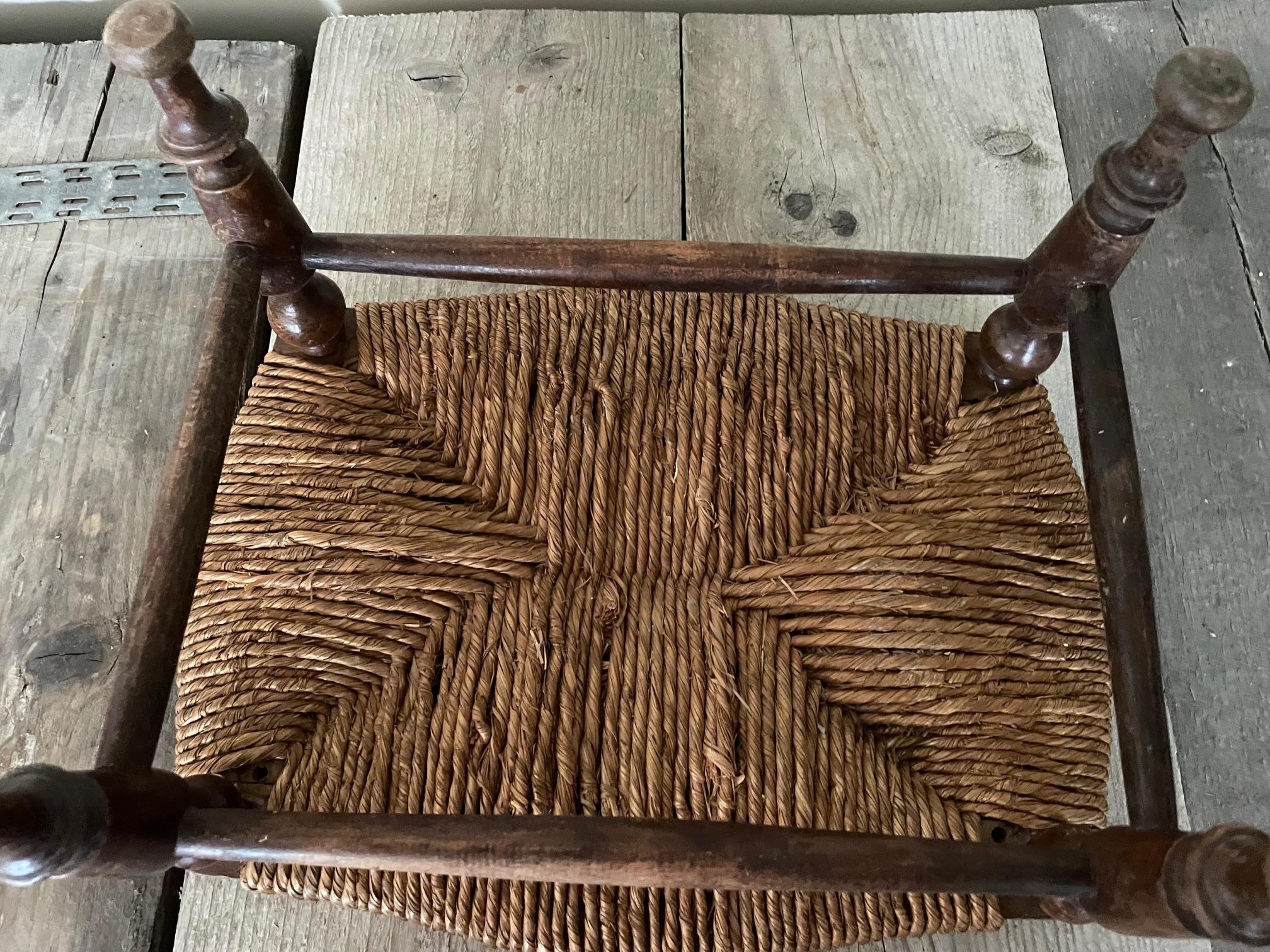 20ième siècle Tabouret de paille ou repose-pieds en vente