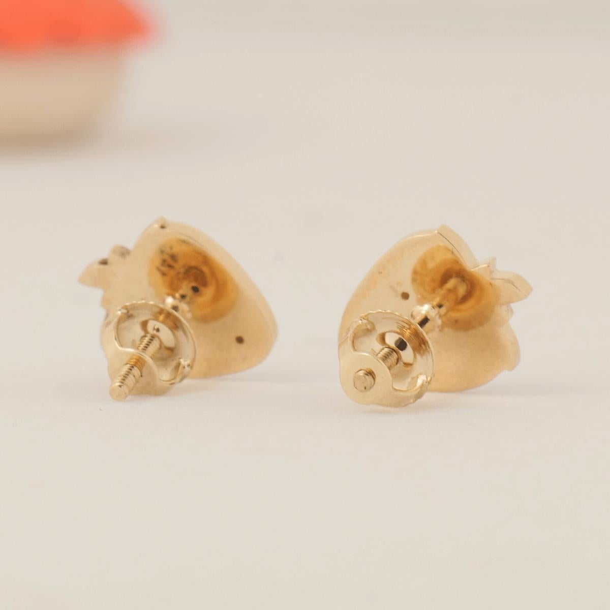Strawberry Diamond Kids Studs in 14k Solid Gold (Certified) In New Condition For Sale In New Delhi, DL