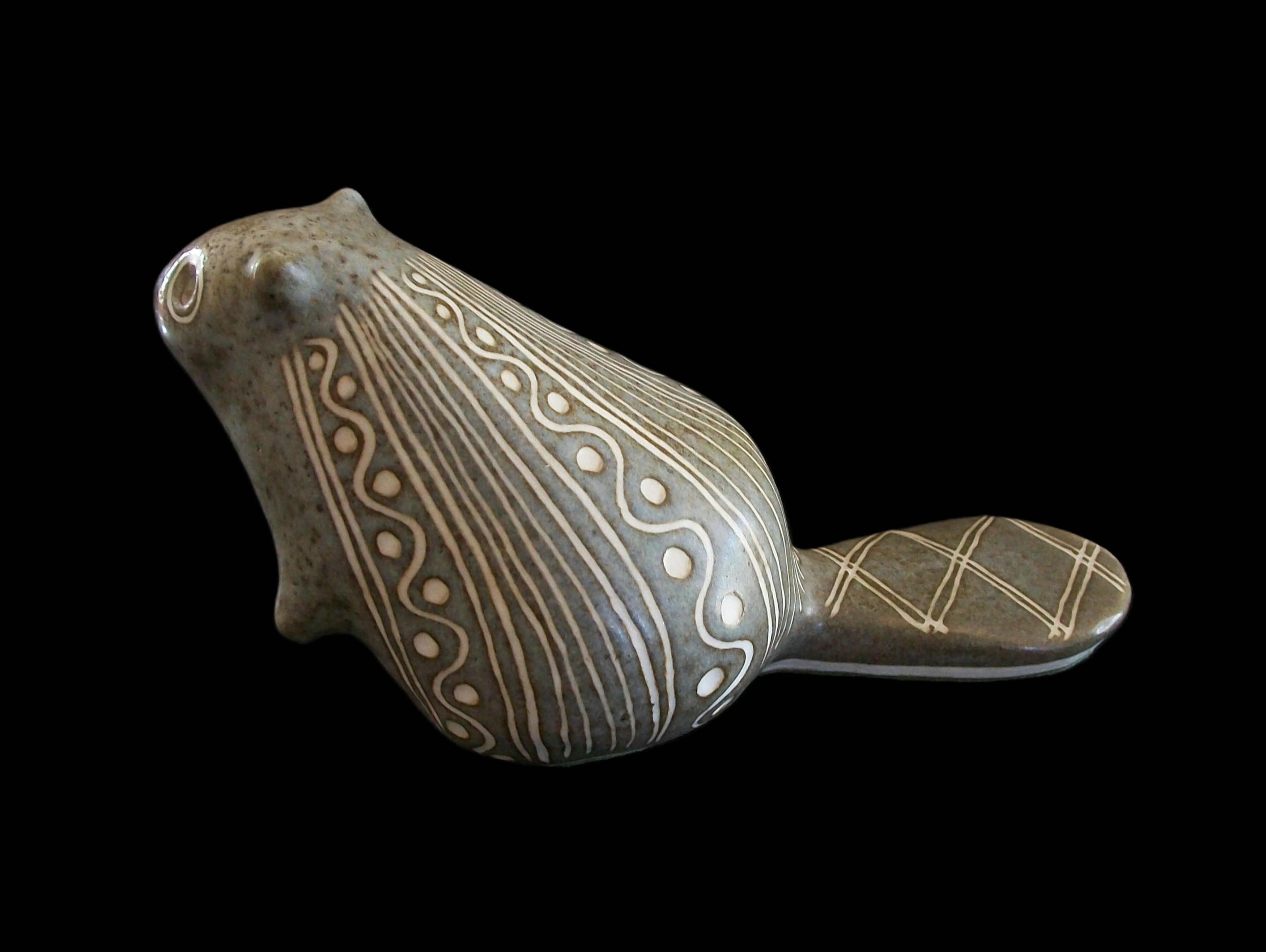 STRAWBERRY HILL - Studio Pottery Sgraffito Beaver Figure - Canada - Circa 1970's For Sale 4