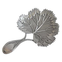 Strawberry Leaf Caddy Spoon Made in Birmingham by Joseph Taylor, 1809