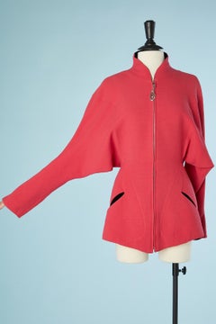 Strawberry pink crêpe jacket with black velvet pockets Thierry Mugler