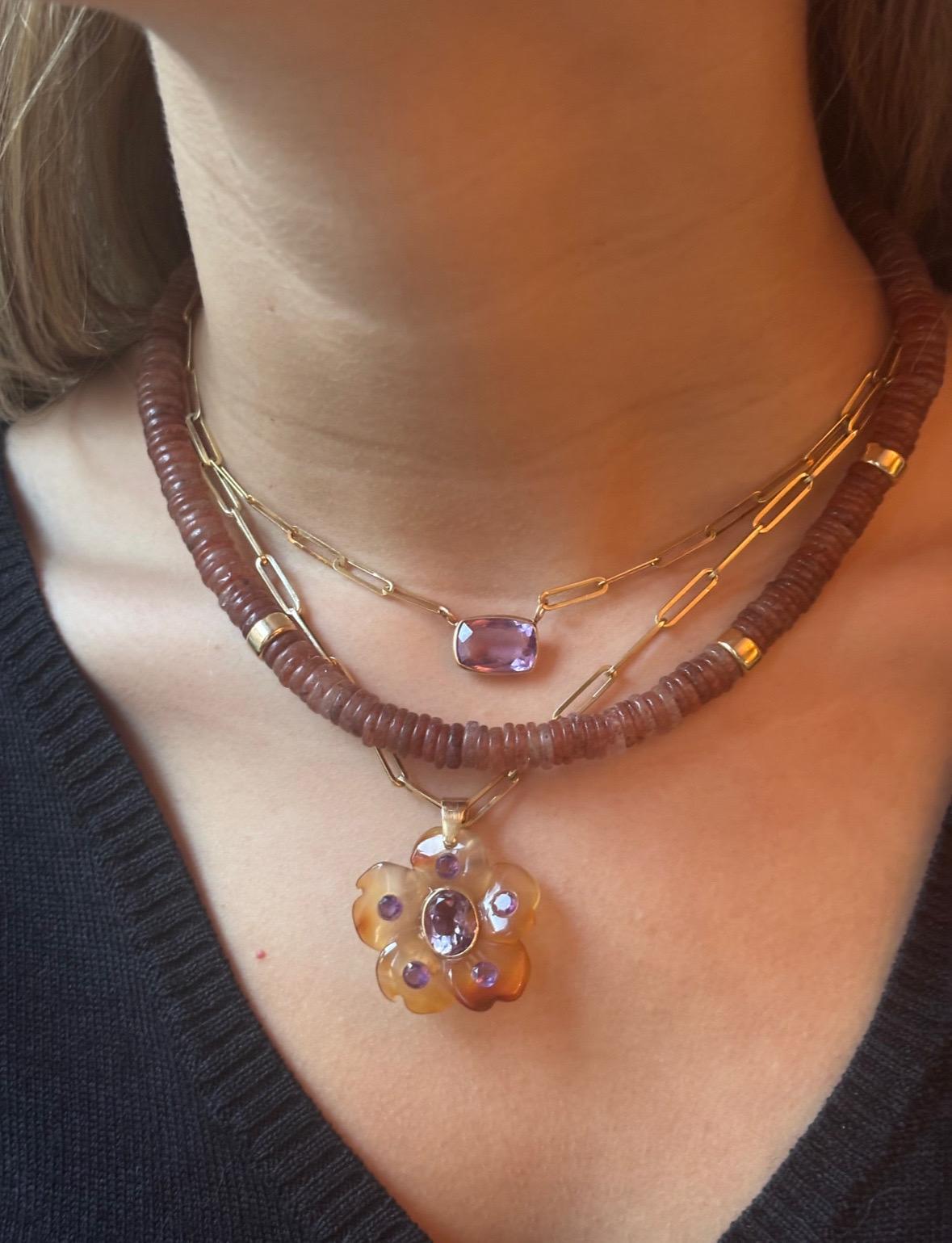 COLLANA CON QUARZO DI FRAGOLA E ORO 14k in vendita 1