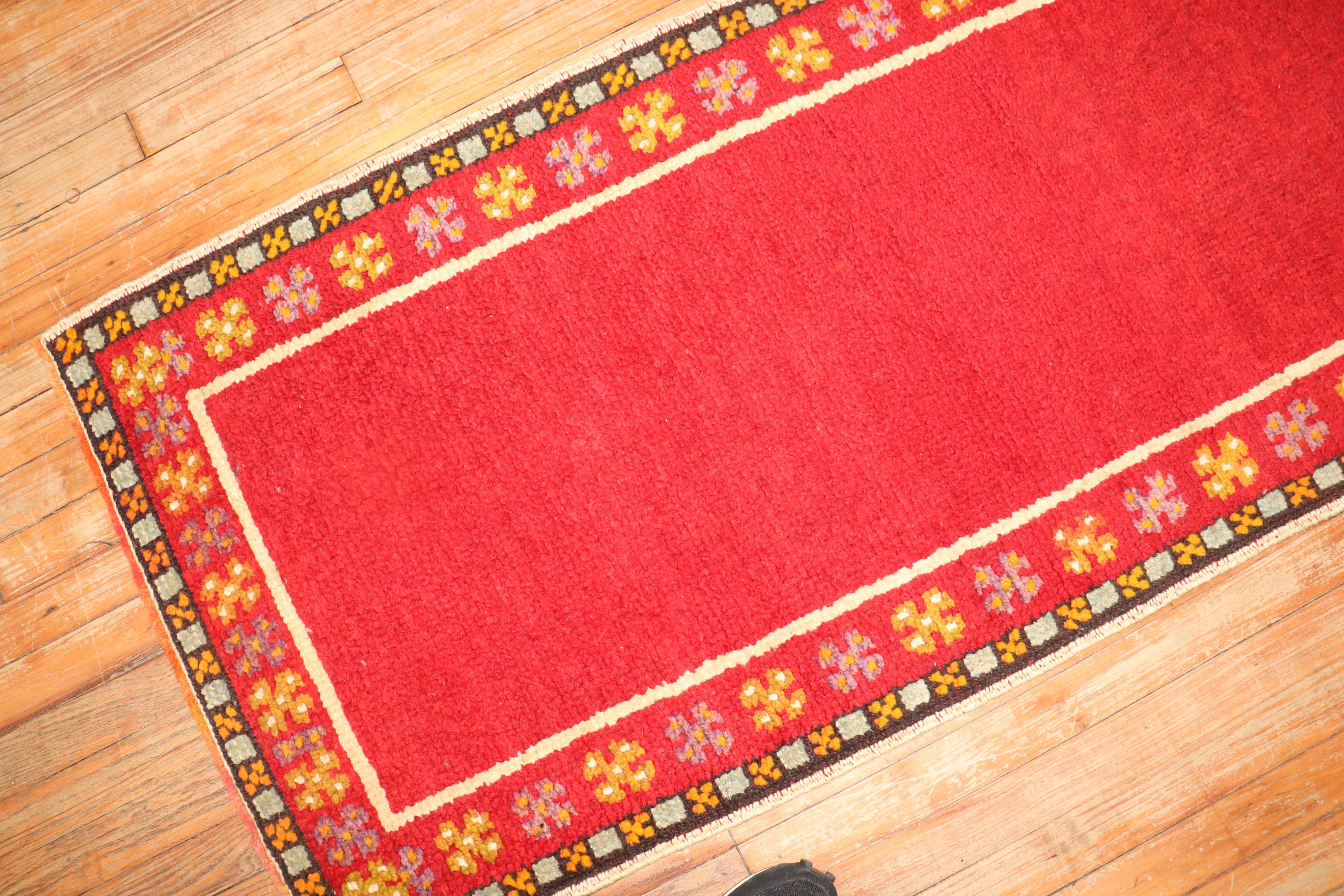 Strawberry Red Mid-20th Century Turkish Tulu Narrow Runner In Good Condition For Sale In New York, NY
